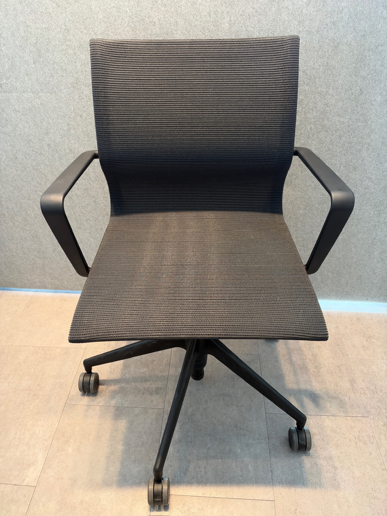 Vitra fundarstóll 3