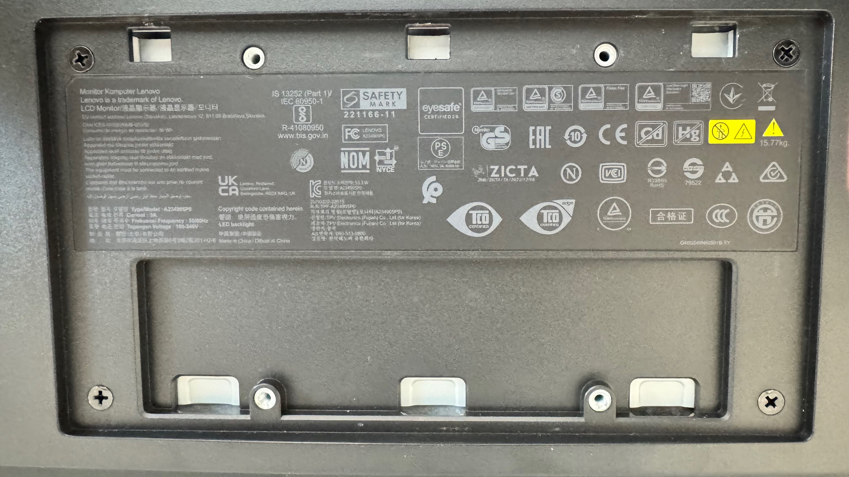 Lenovo ThinkVision bogaskjár m/innbygðri dokku 5