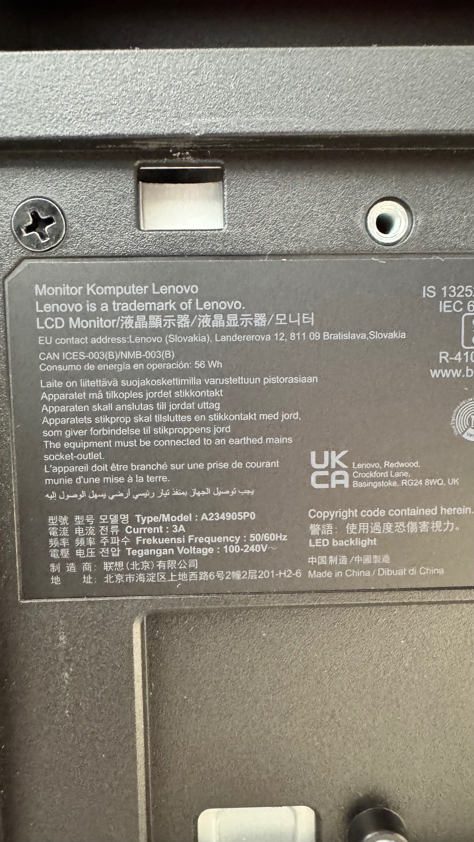 Lenovo ThinkVision bogaskjár m/innbygðri dokku 6