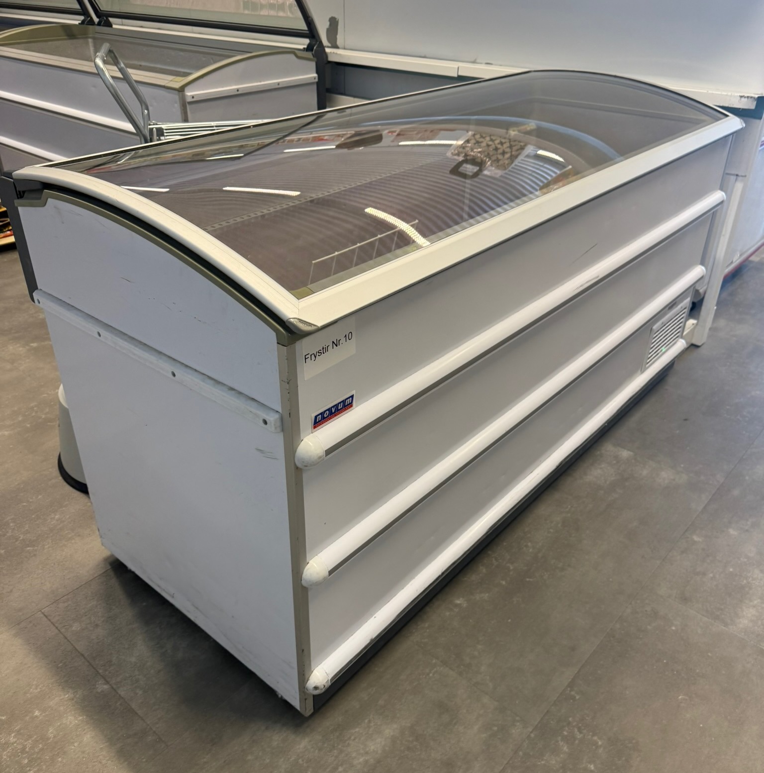 Novum display frystikista