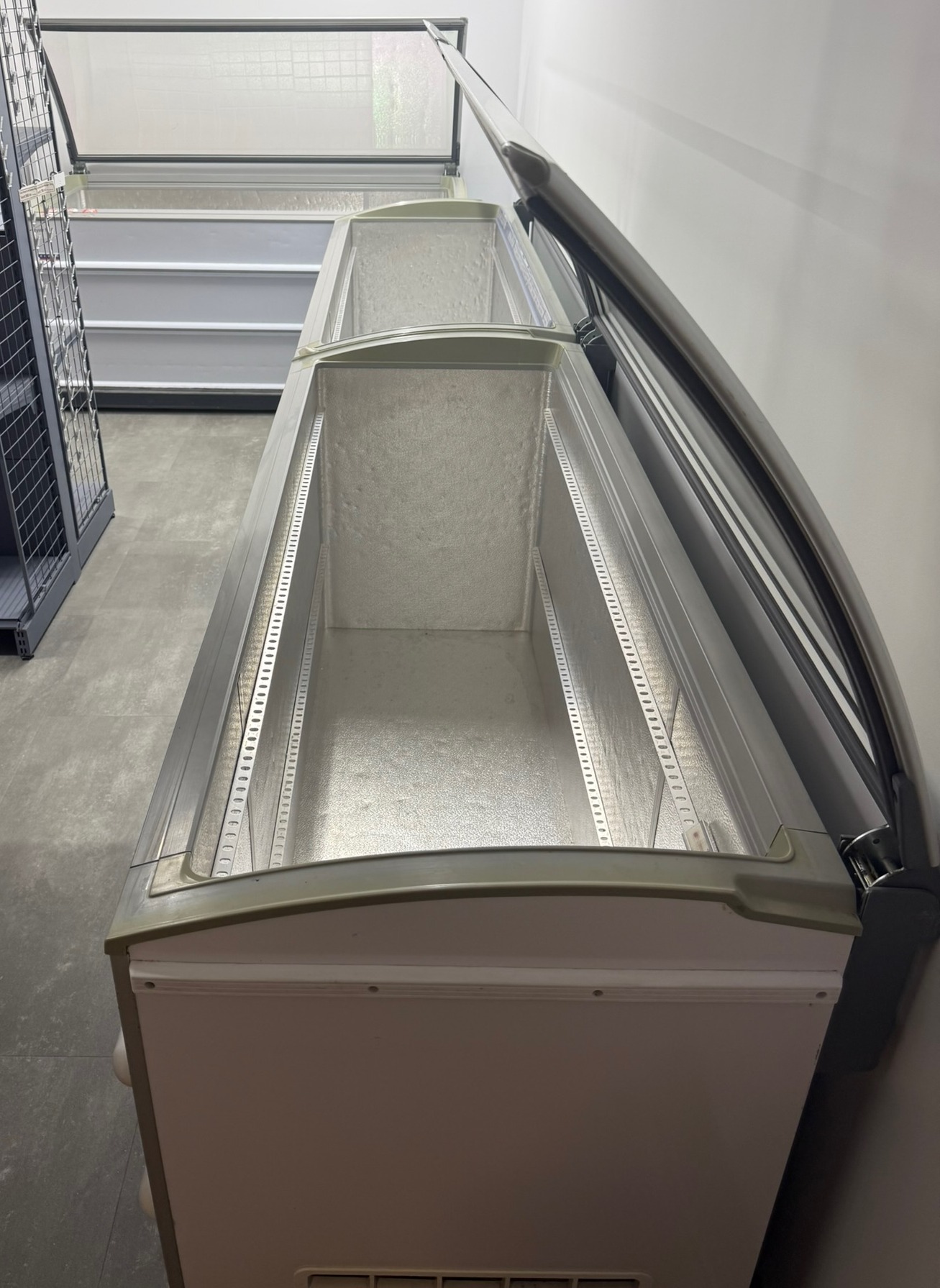 Novum display frystikista 3