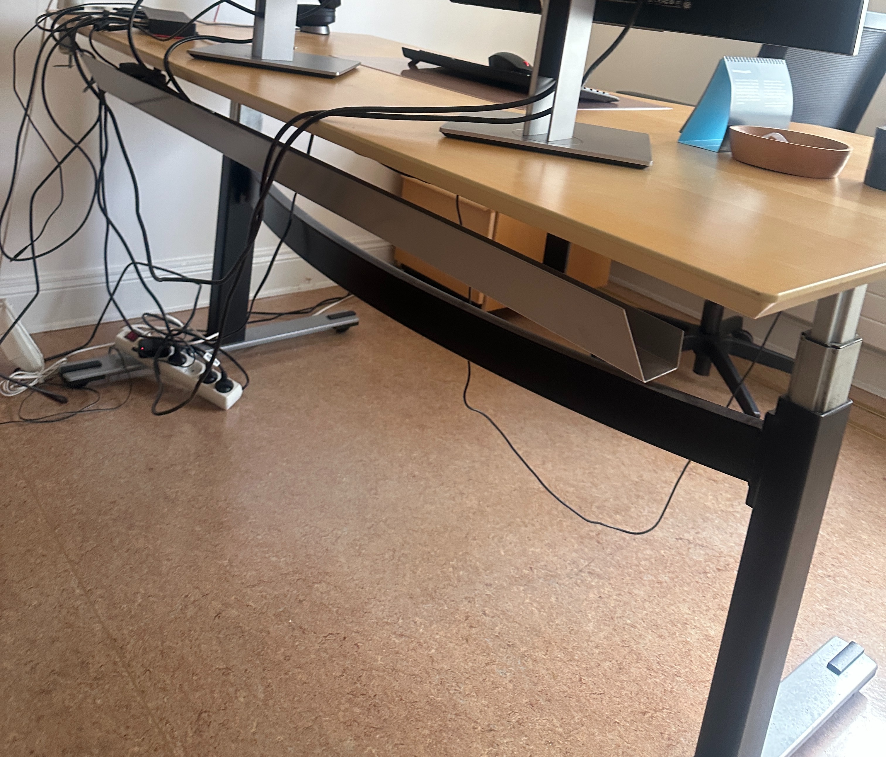 Dencon rafmagnsborð 4