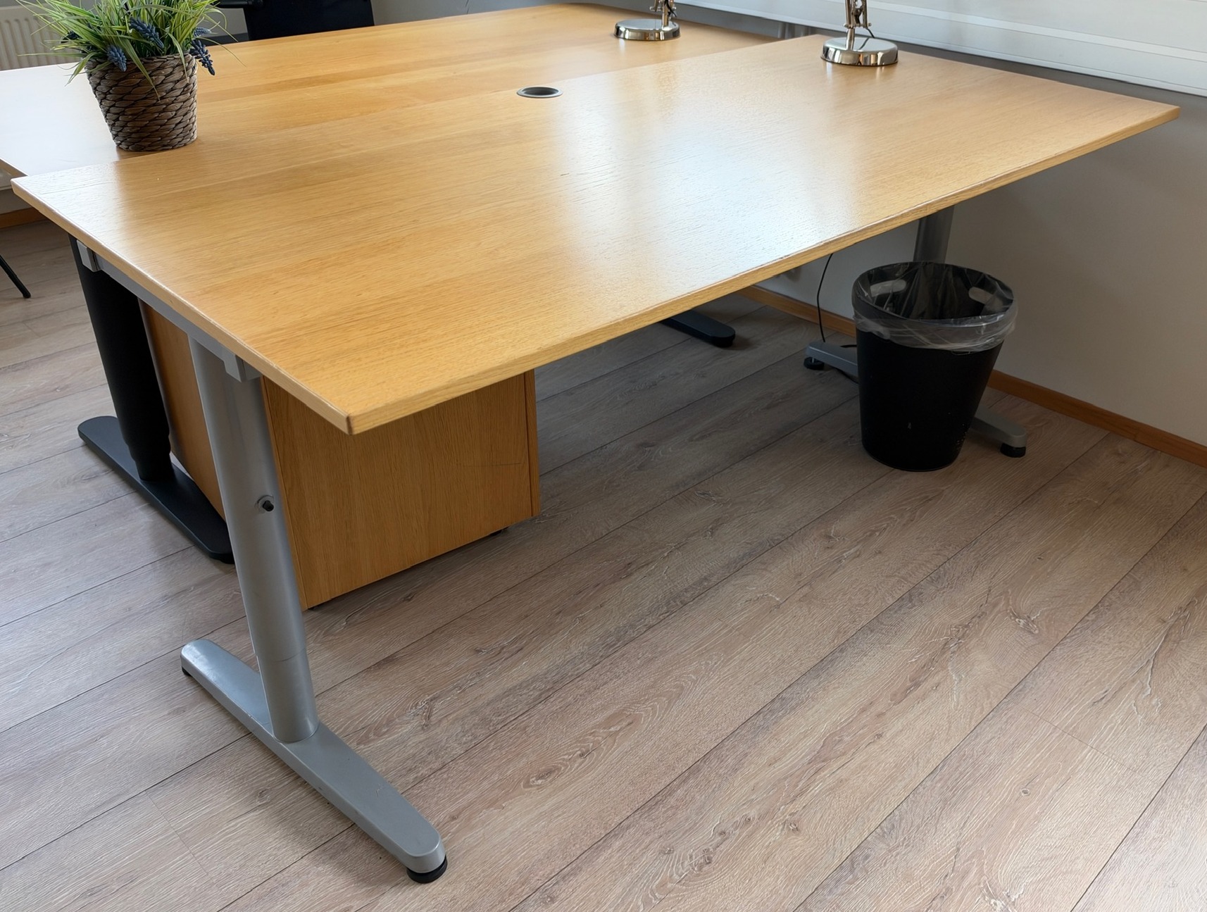 IKEA skrifborð