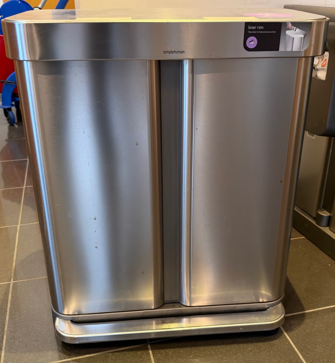 simplehuman endurvinnslutunna 2