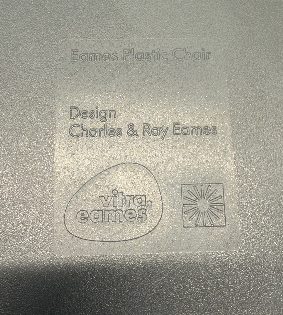 Vitra borðstofustóll 4
