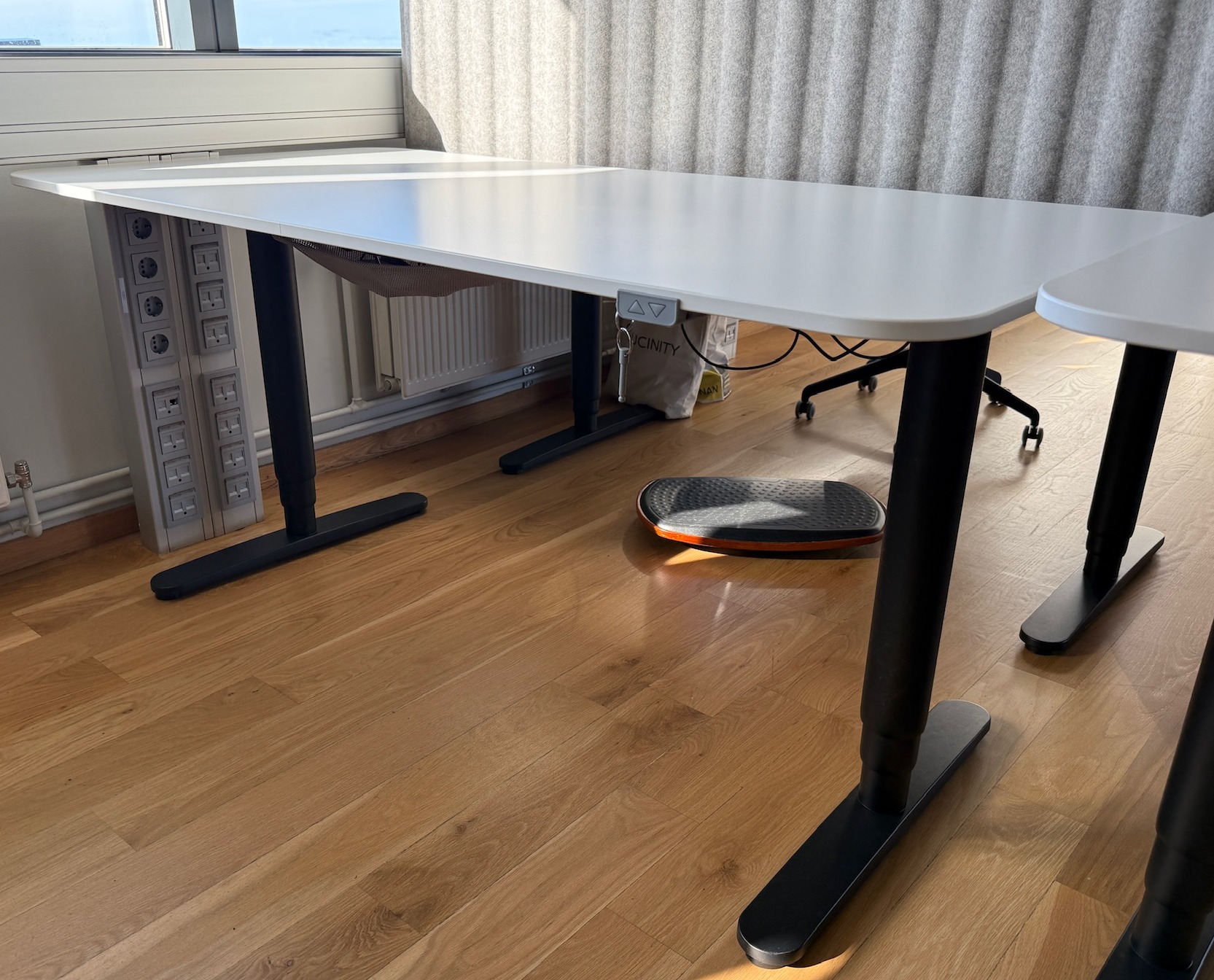 IKEA rafmagnsborð