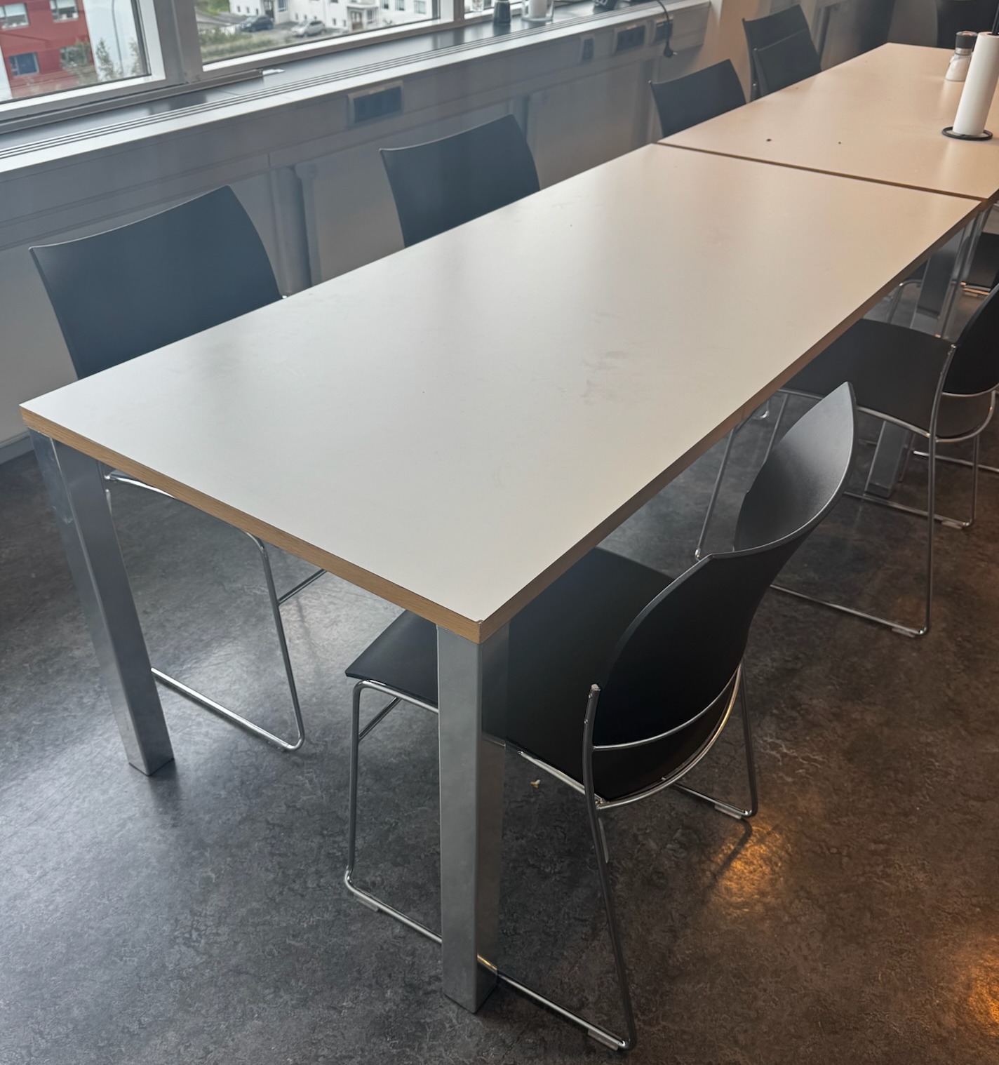 Casala staflastóll ásamt stólavagn 3