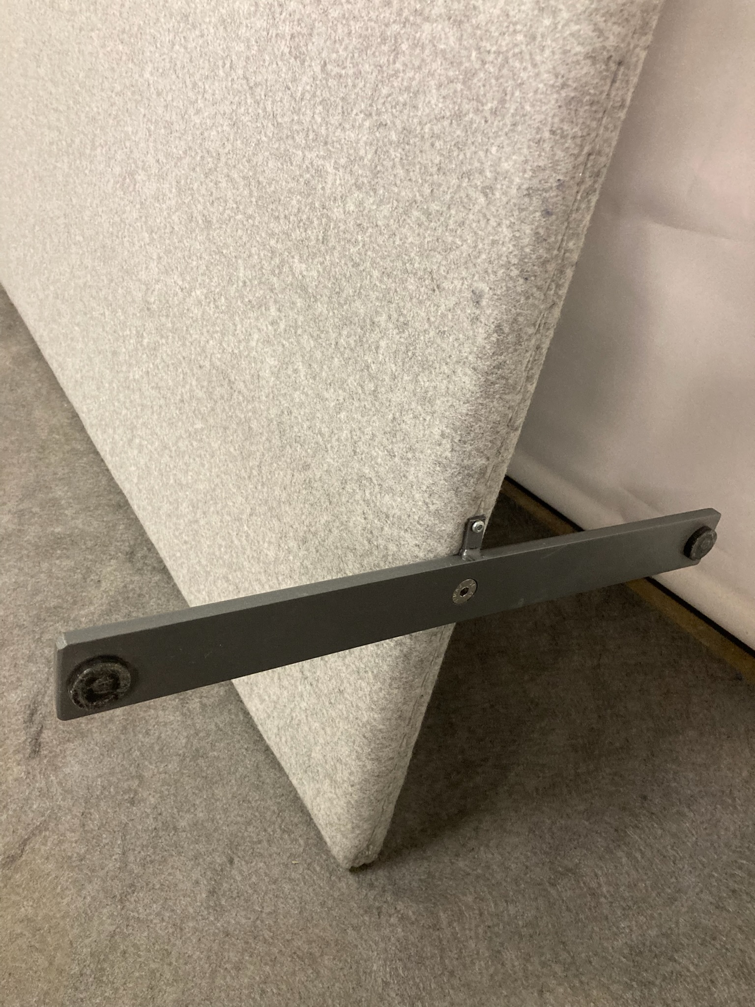 SELT / SOLD Syrusson ullarskilrúm 8