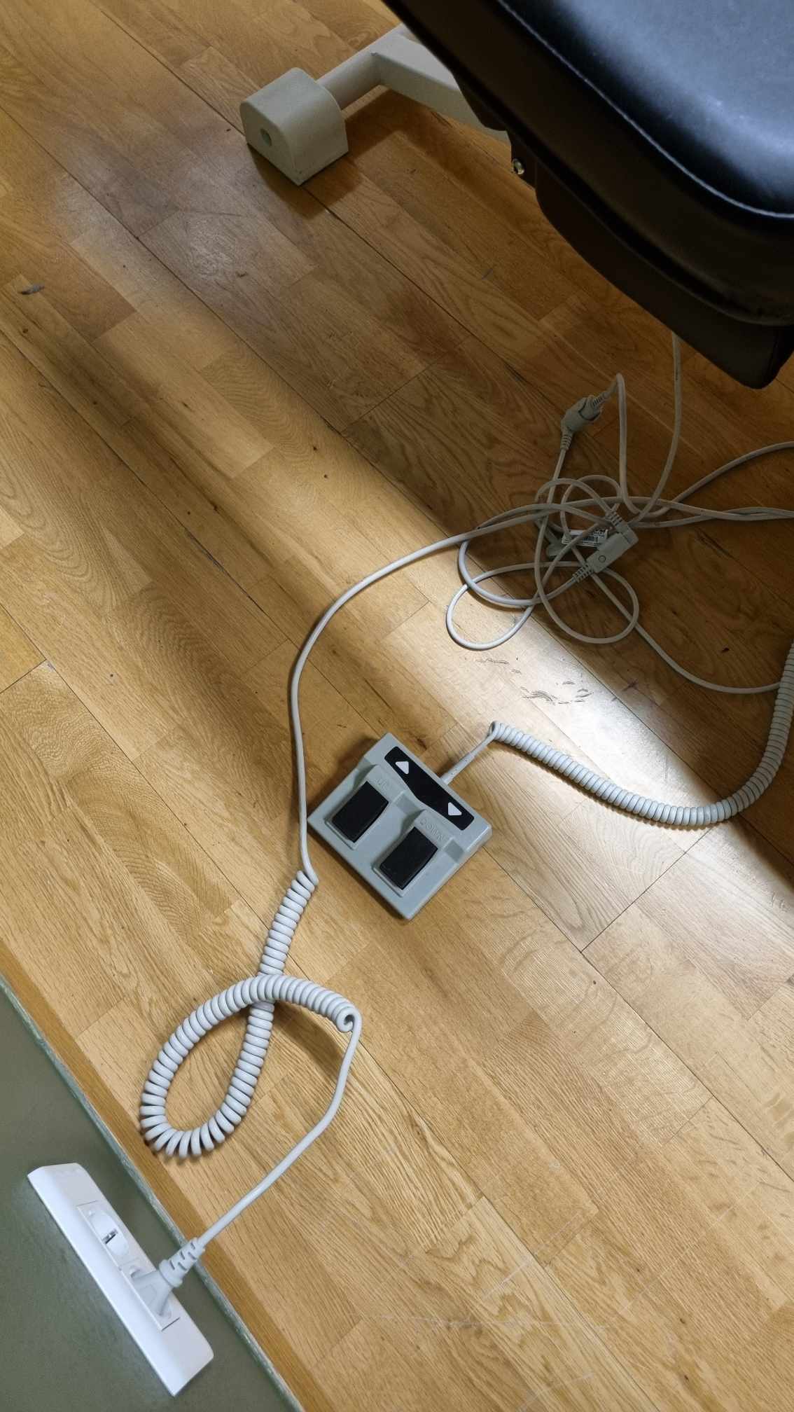 SELT / SOLD Egat Carmen snyrti/fótaaðgerðar og nuddbekkur. 3