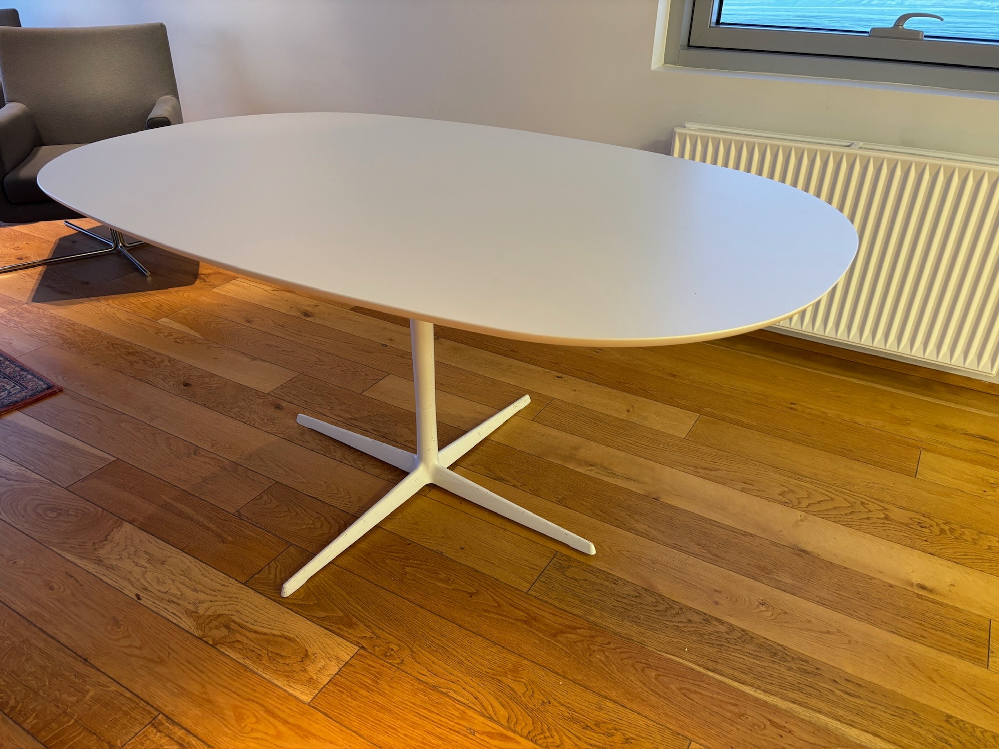 SELT / SOLD Borðstofuborð, L160 x B100 sm.