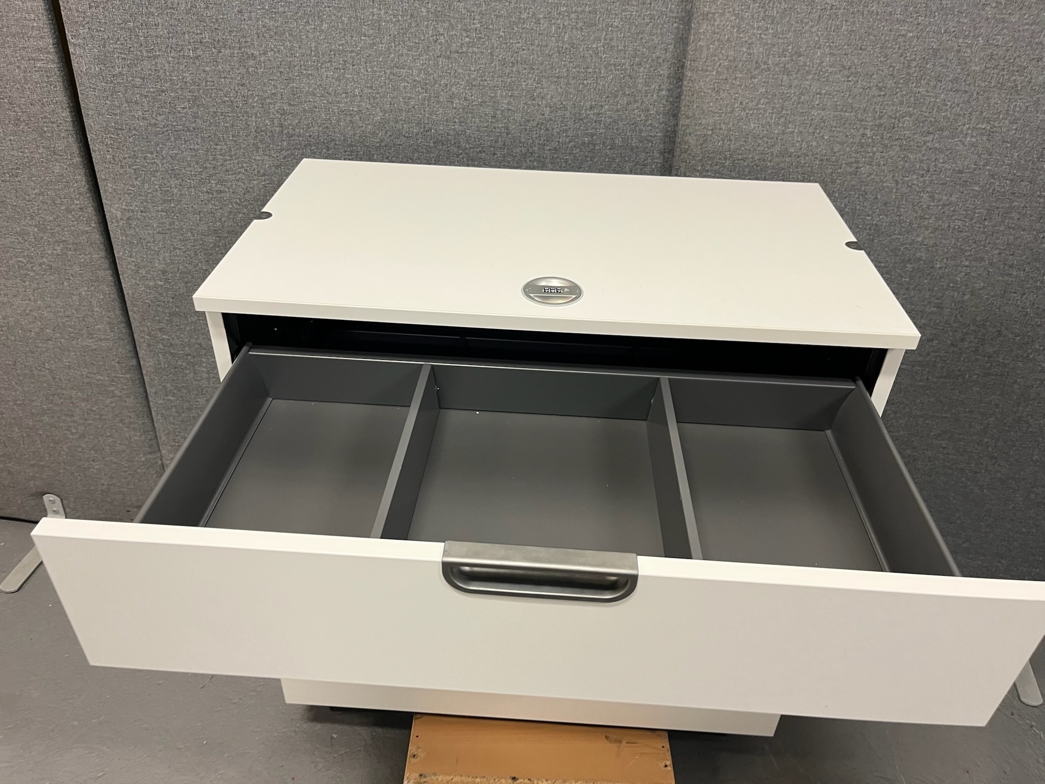 SELT / SOLD Ikea Galant skápur með fjórum skúffum og læsingu. 4