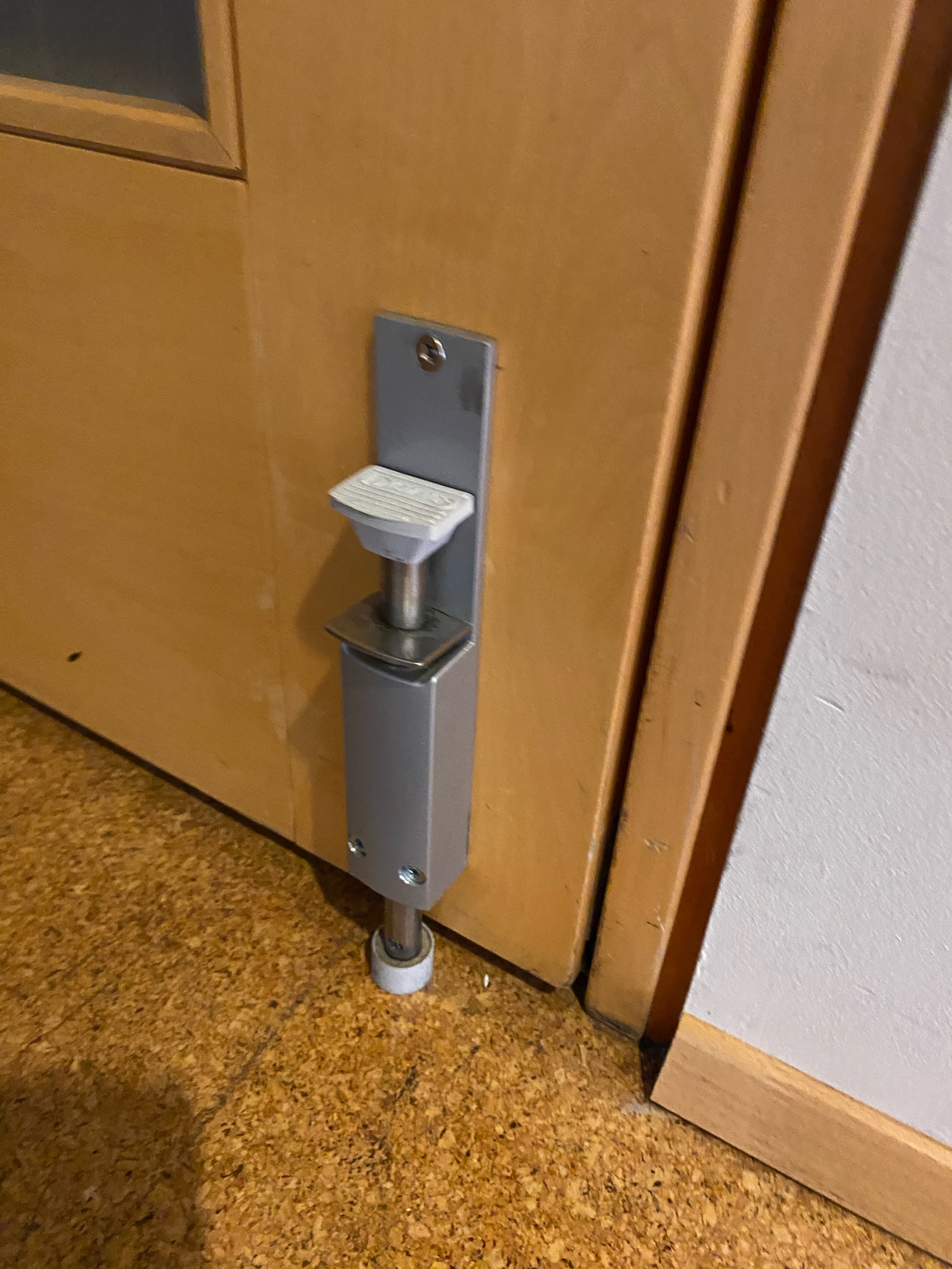 SELT / SOLD Viðarhurðir með pumpu og læsingu, H207xB94sm. - 7