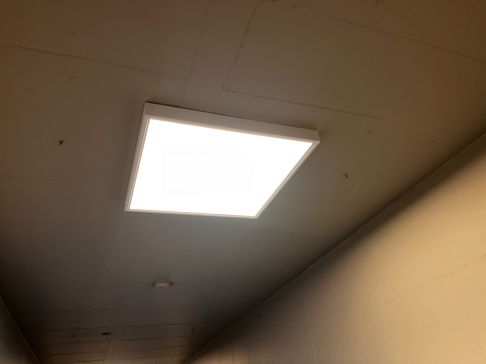 SELT / SOLD LED loftljós 60x60 2