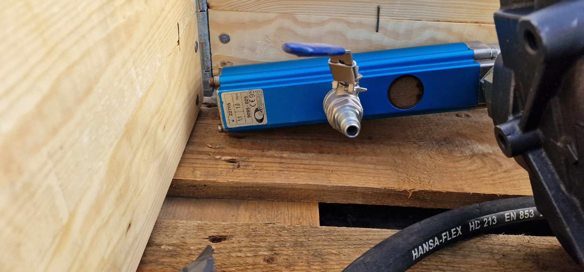 SELT / SOLD Olíudæla fyrir tunnu 3