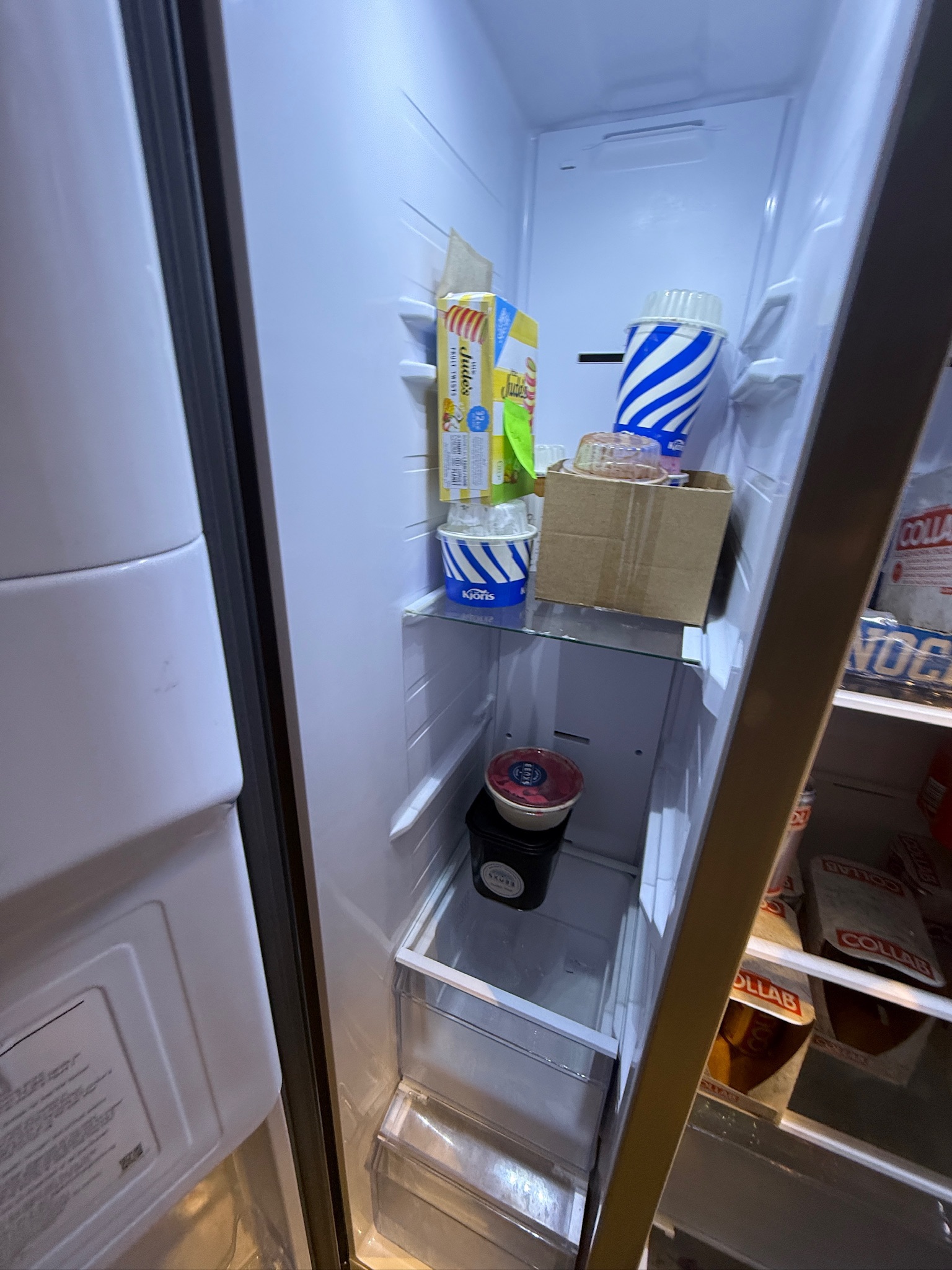 SELT / SOLD - Samsung ísskápur með frysti, H178sm. 7