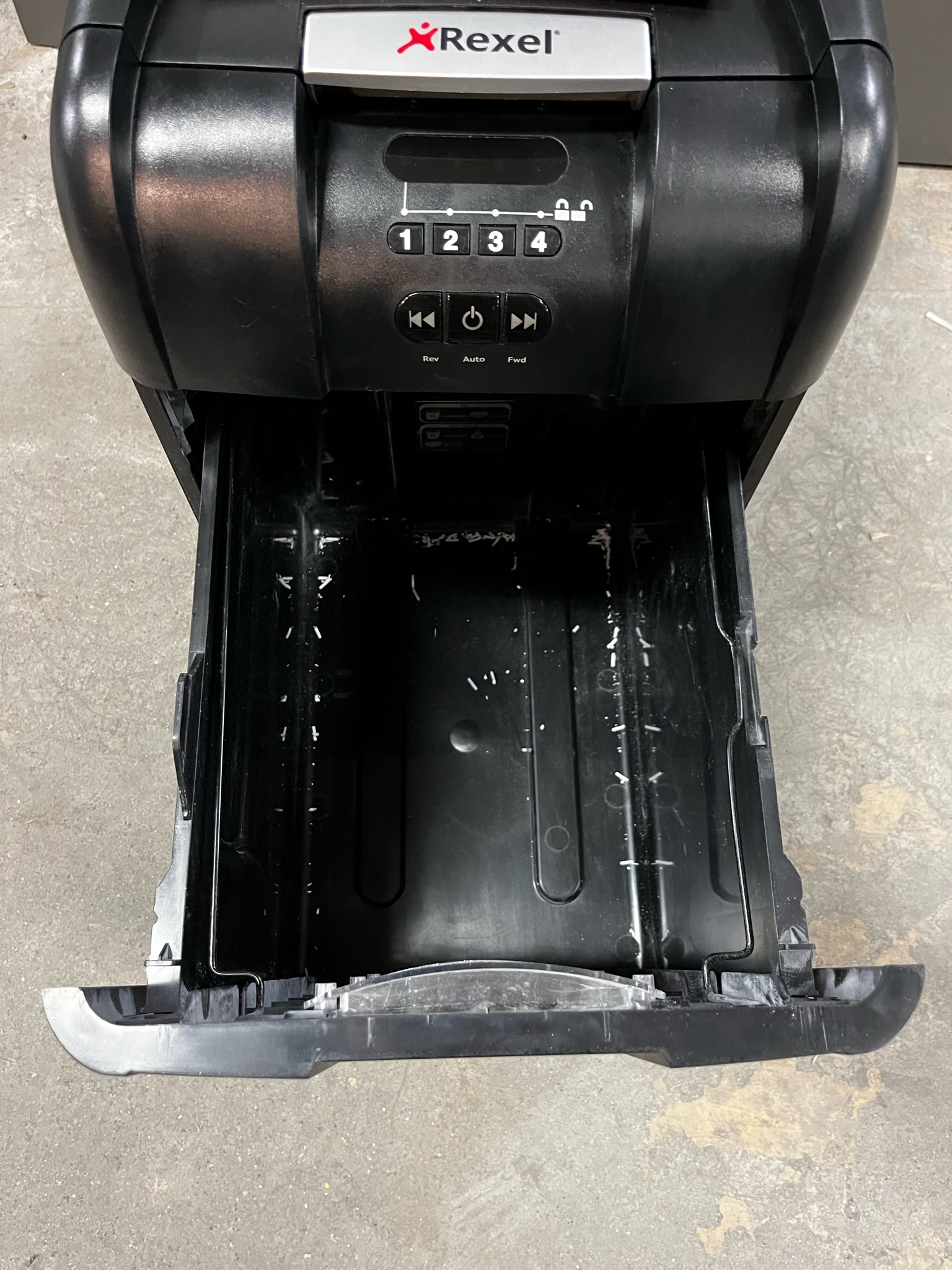 SELT / SOLD Rexel Auto+ 300X - P5 tætari 5