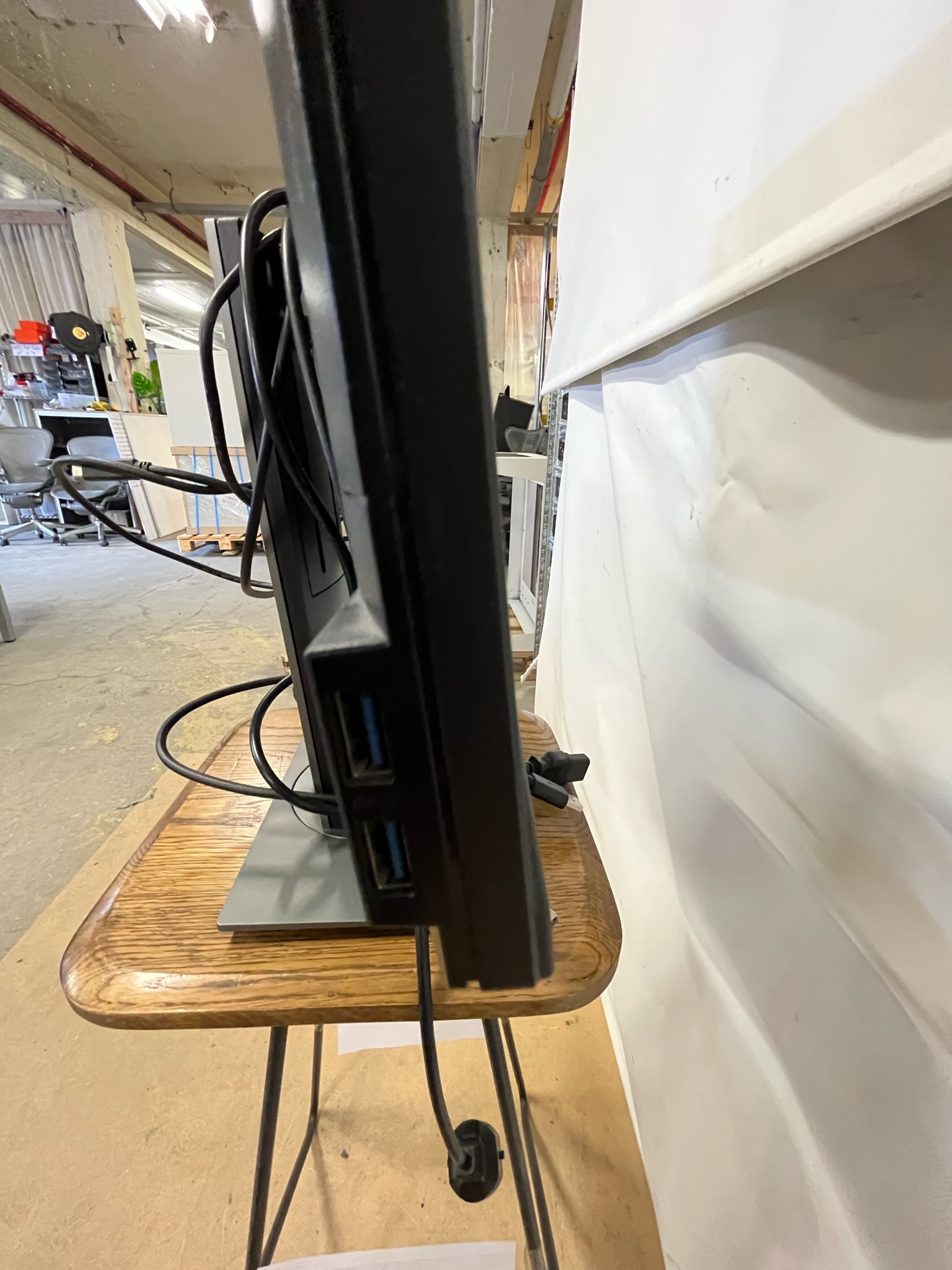 SELT / SOLD Dell tölvuskjár - tölvuskjáir 24'' 4