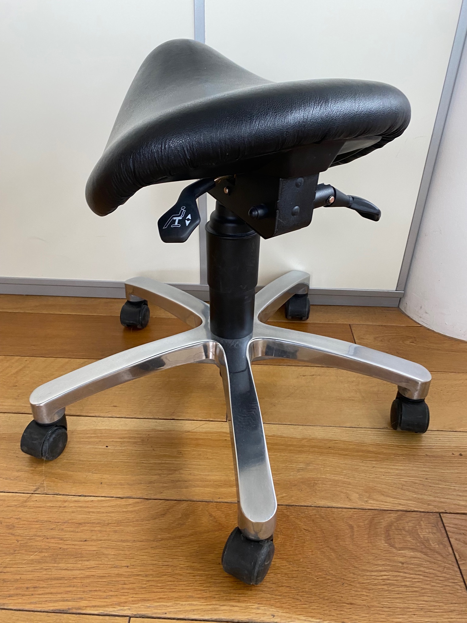 SELT / SOLD Söðulstóll / hnakkstóll svartur 5
