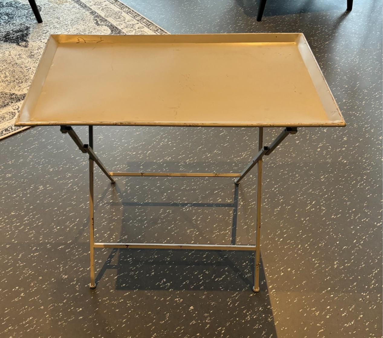 SELT / SOLD Járn teborð 2
