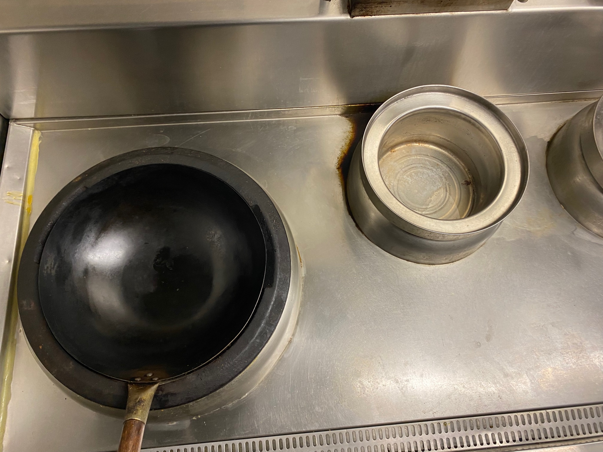SELT / SOLD Wok eldavél, B220 x D90 x H74 sm. 7