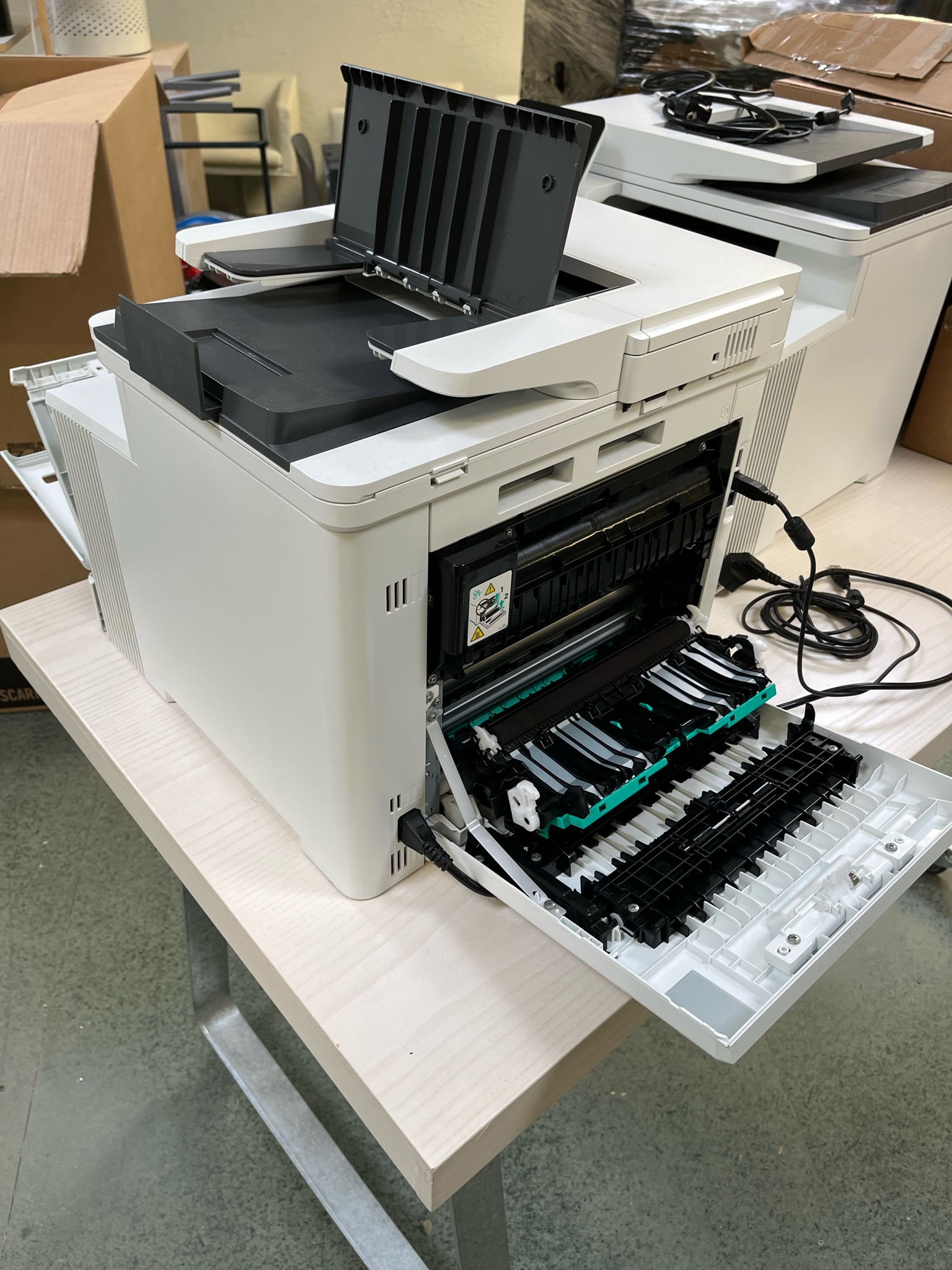 SELT / SOLD HP Color LaserJet PRO MFP M377dw 4