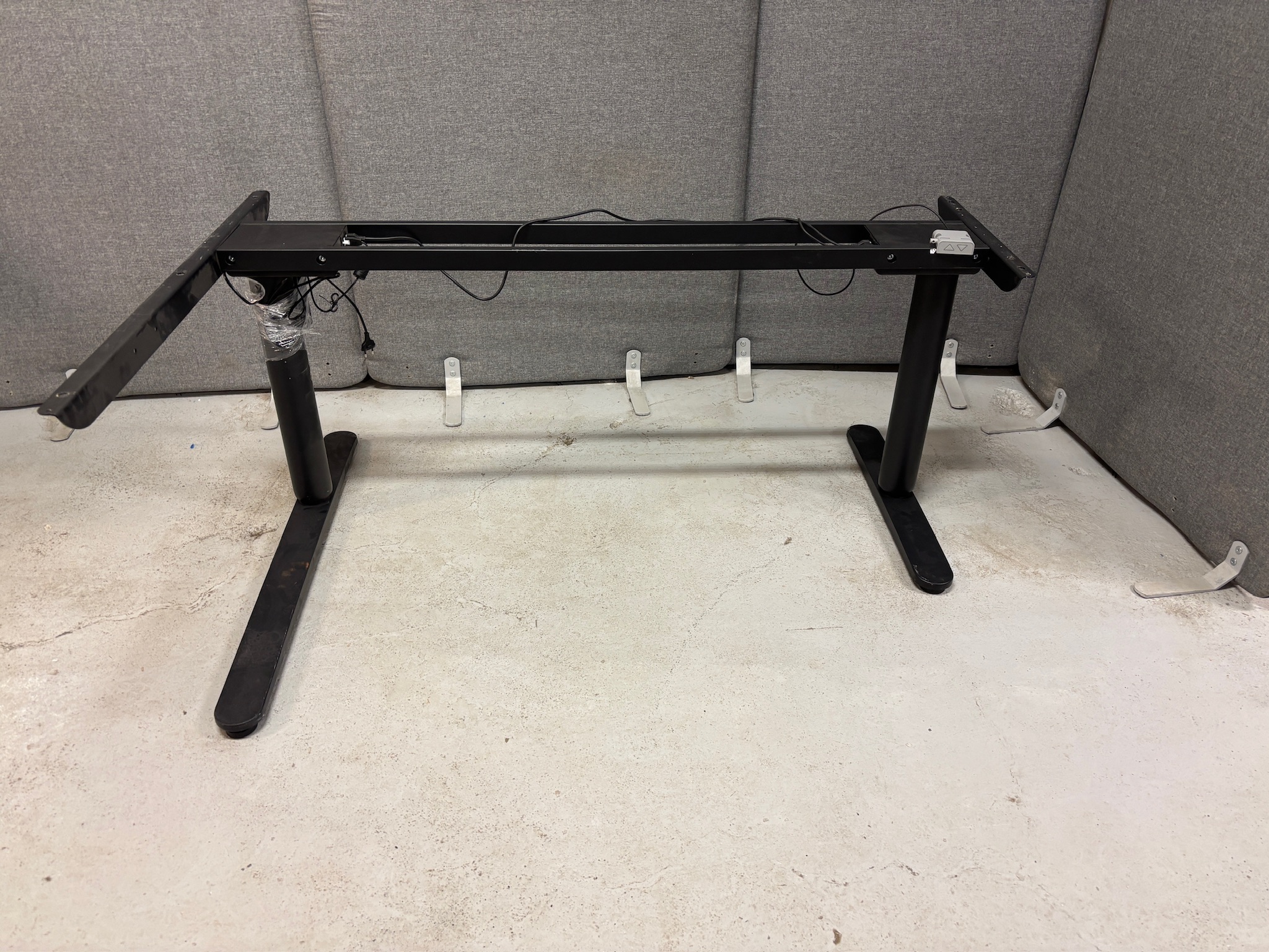 SELT / SOLD IKEA rafmagnsstell, B146 x D96/46 sm. 3