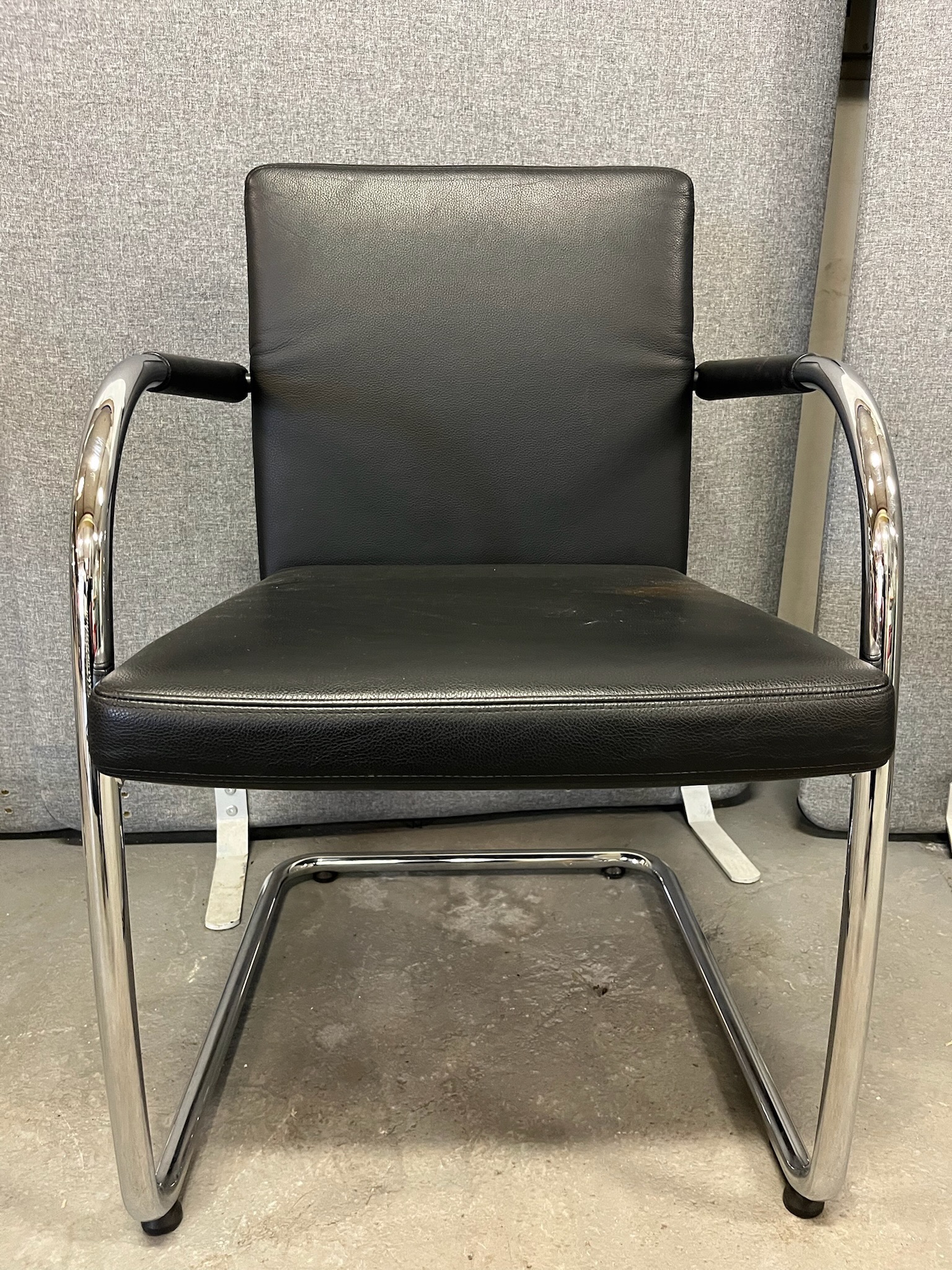 SELT / SOLD Vitra fundarstólarstólar