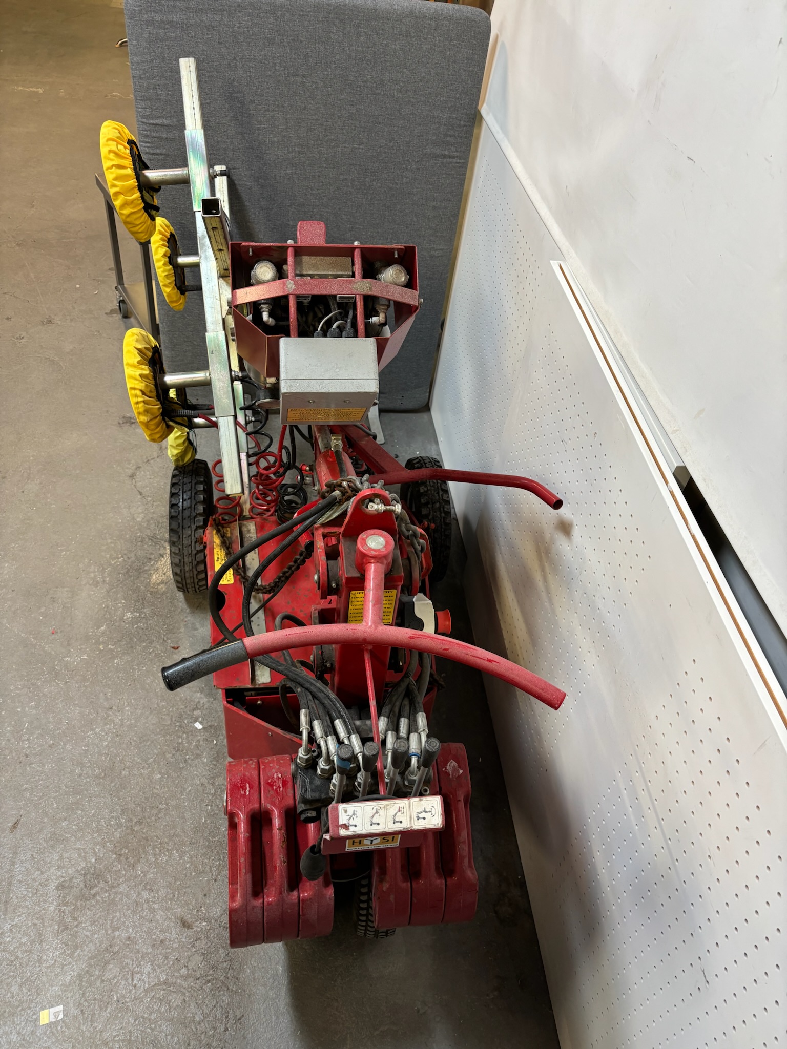 SELT / SOLD Glasslift 250 – Glerlyfta með sogskálum 8