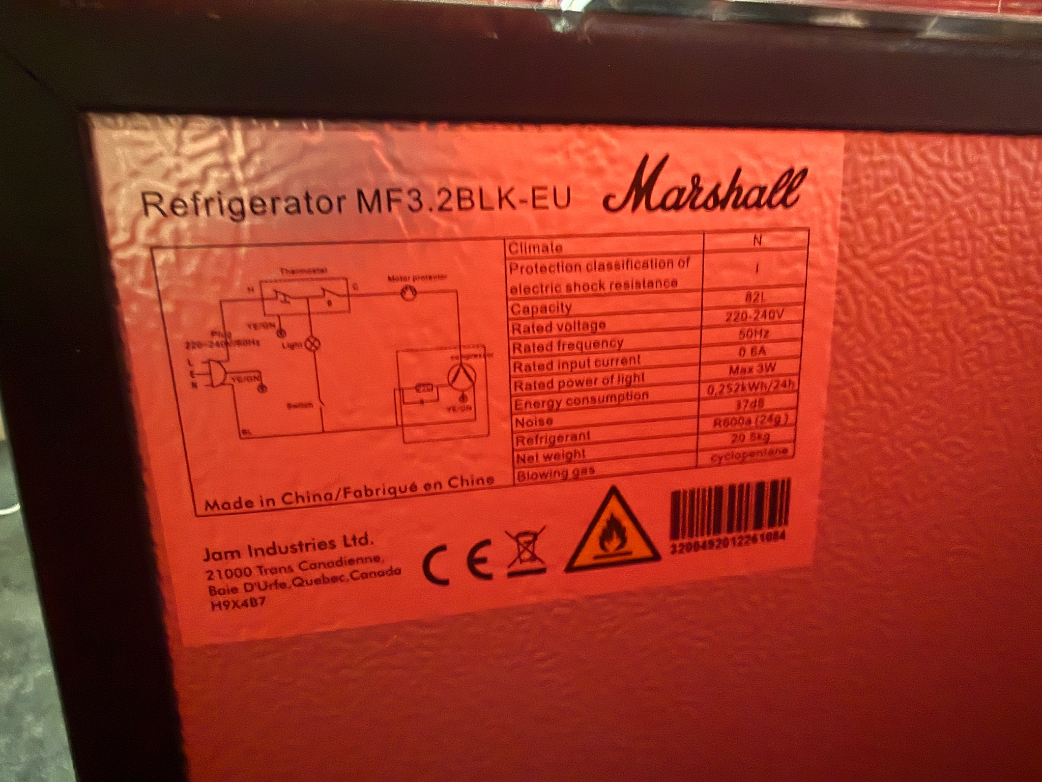 SELT / SOLD Marshall kæliskápur - PLAY 9