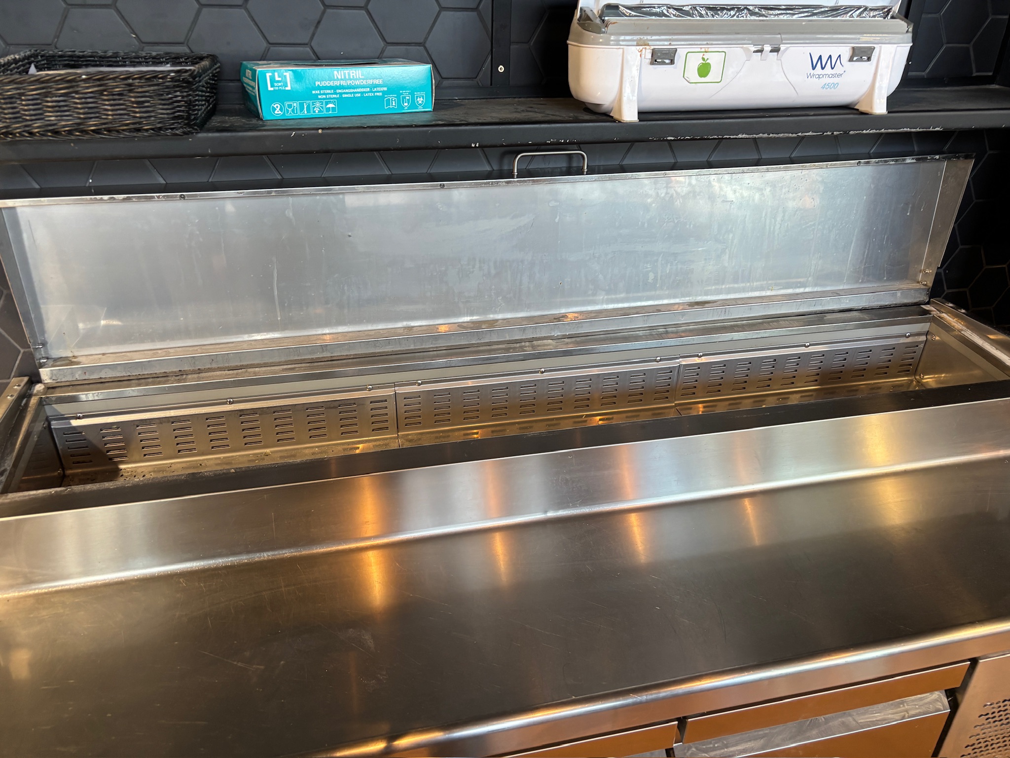 SELT / SOLD Samlokuborð Prep Counter kæliborð frá ilsa L180 x D70 x H85 6