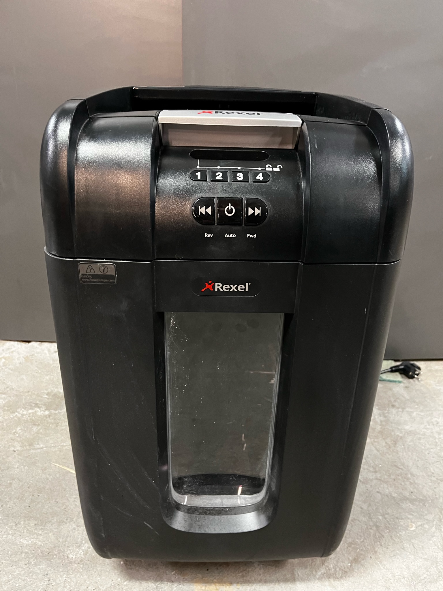 SELT / SOLD Rexel Auto+ 300X - P5 tætari 2