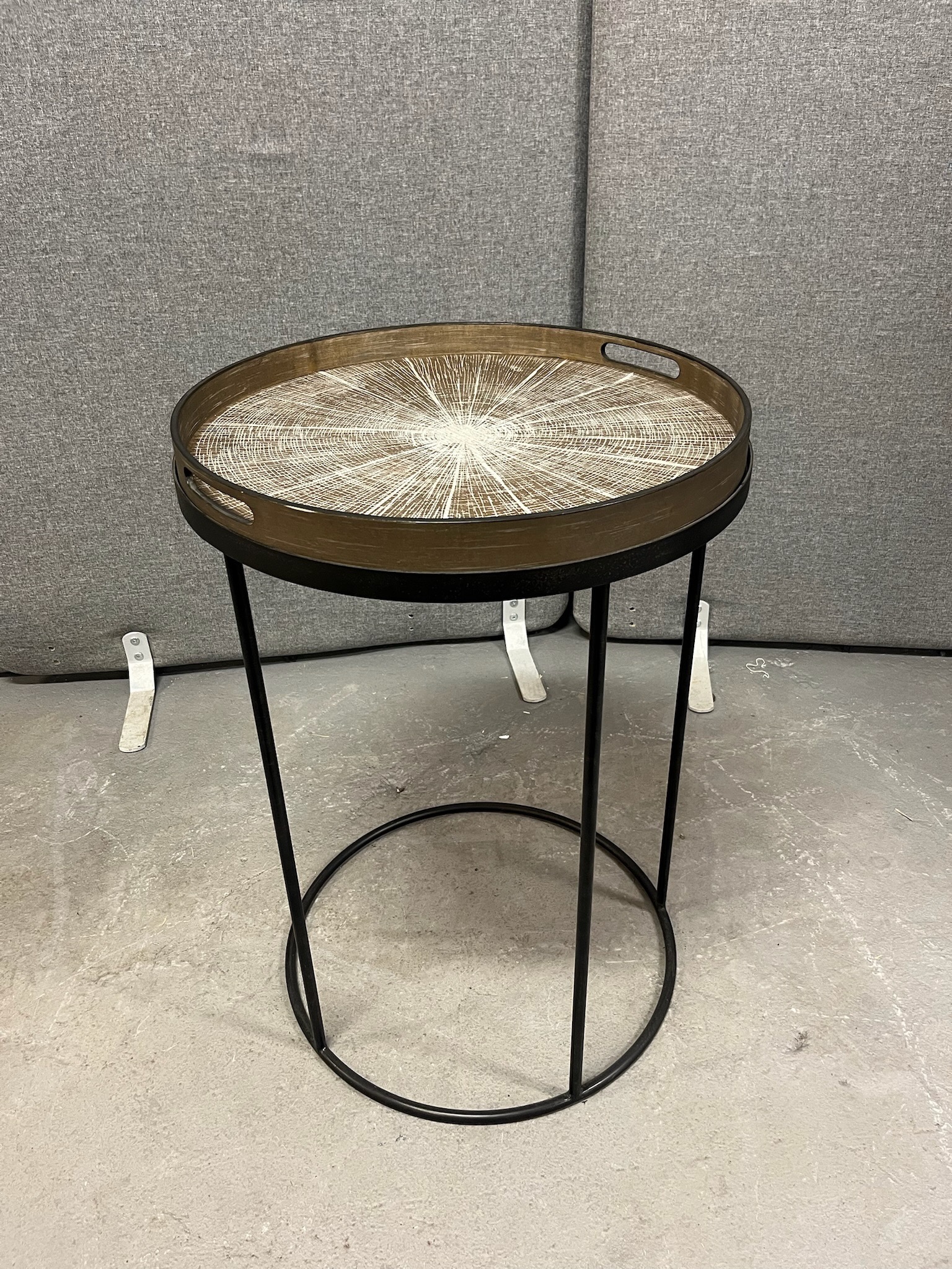 SELT / SOLD Notre Monde hringborð frá Tekk H69 x Ø48 sm.