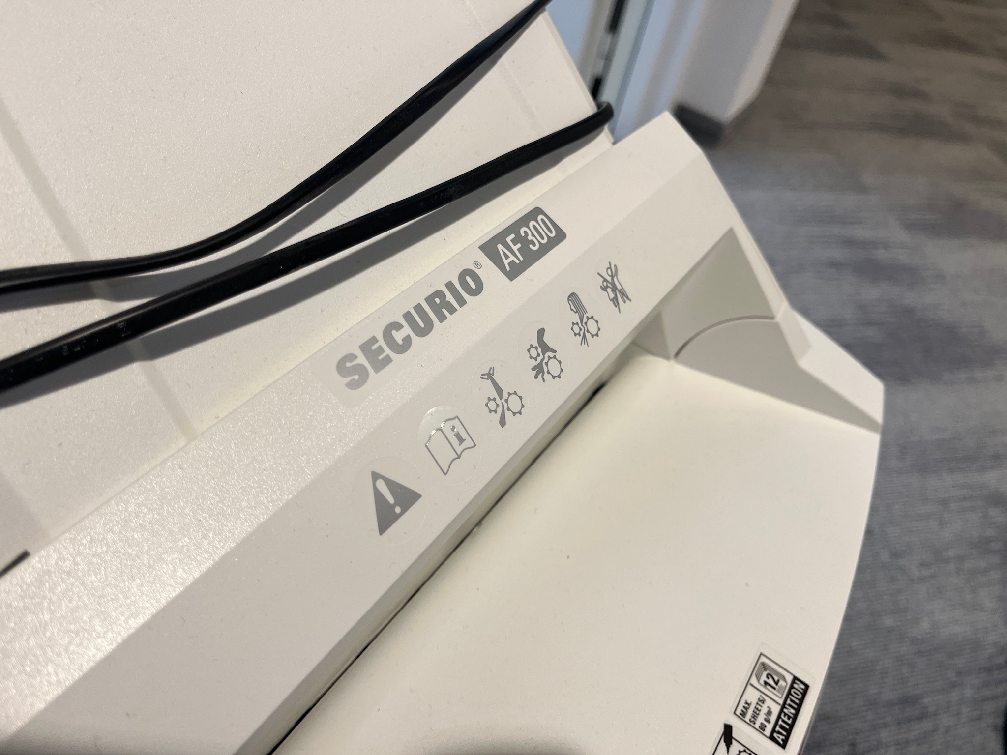 SELT / SOLD Tætari HSM Securio AF300 kross skurður frá Pennanum 4