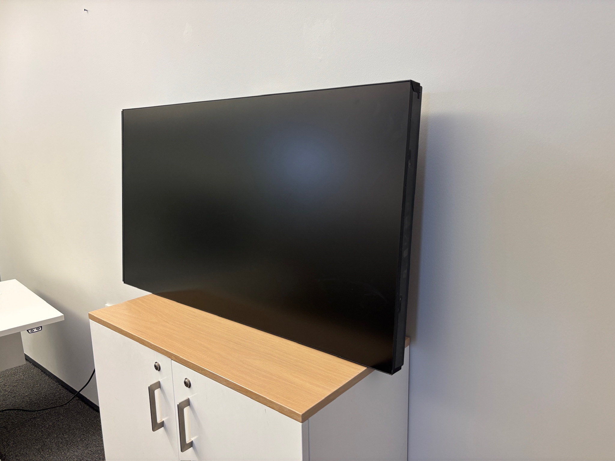SELT / SOLD NEC upplýsingaskjár með veggfestingu, LCD, 46'', 24/7 5