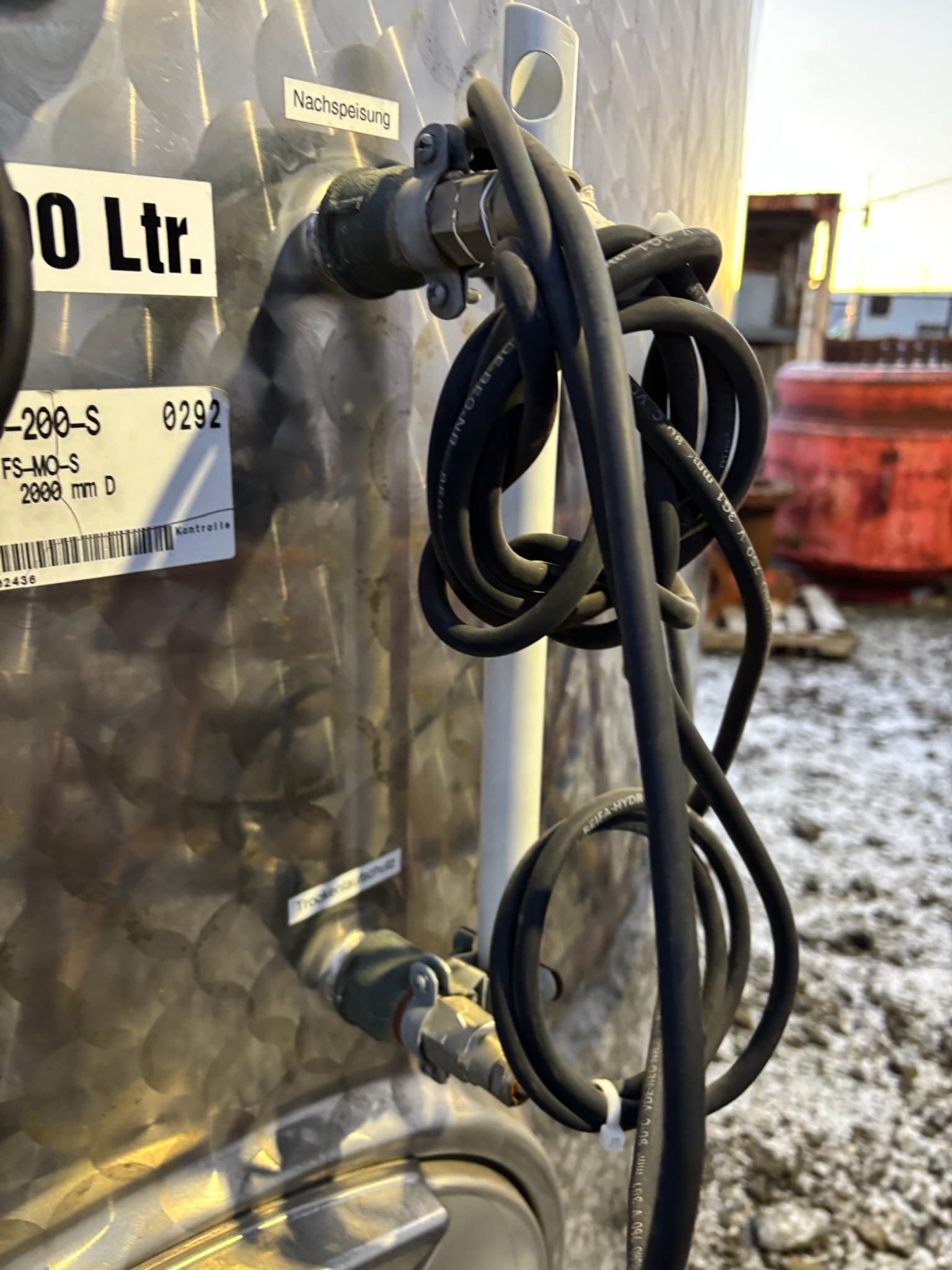 SELT / SOLD - Speidel vatnstankur, 4600ltr. 9