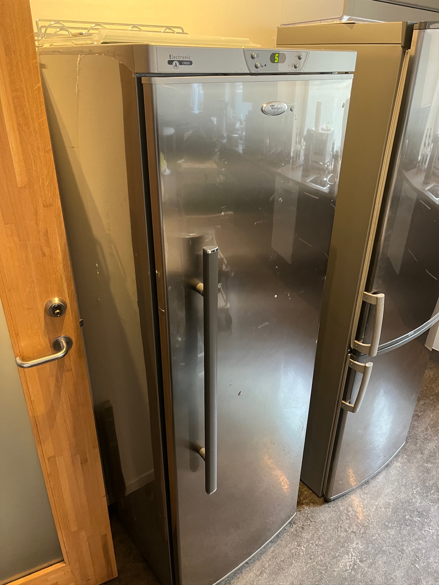 SELT / SOLD Whirlpool kæliskápur - H180sm. 2