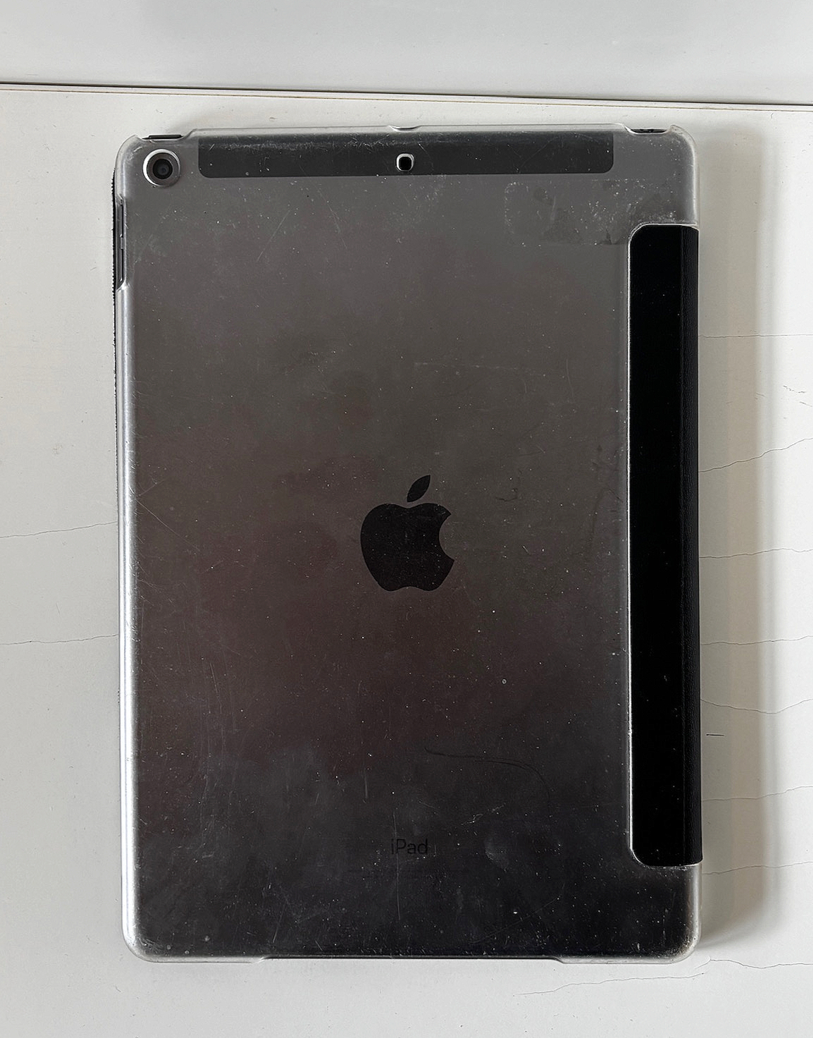 SELT / SOLD Apple iPad (9th gen.) með 4G 4
