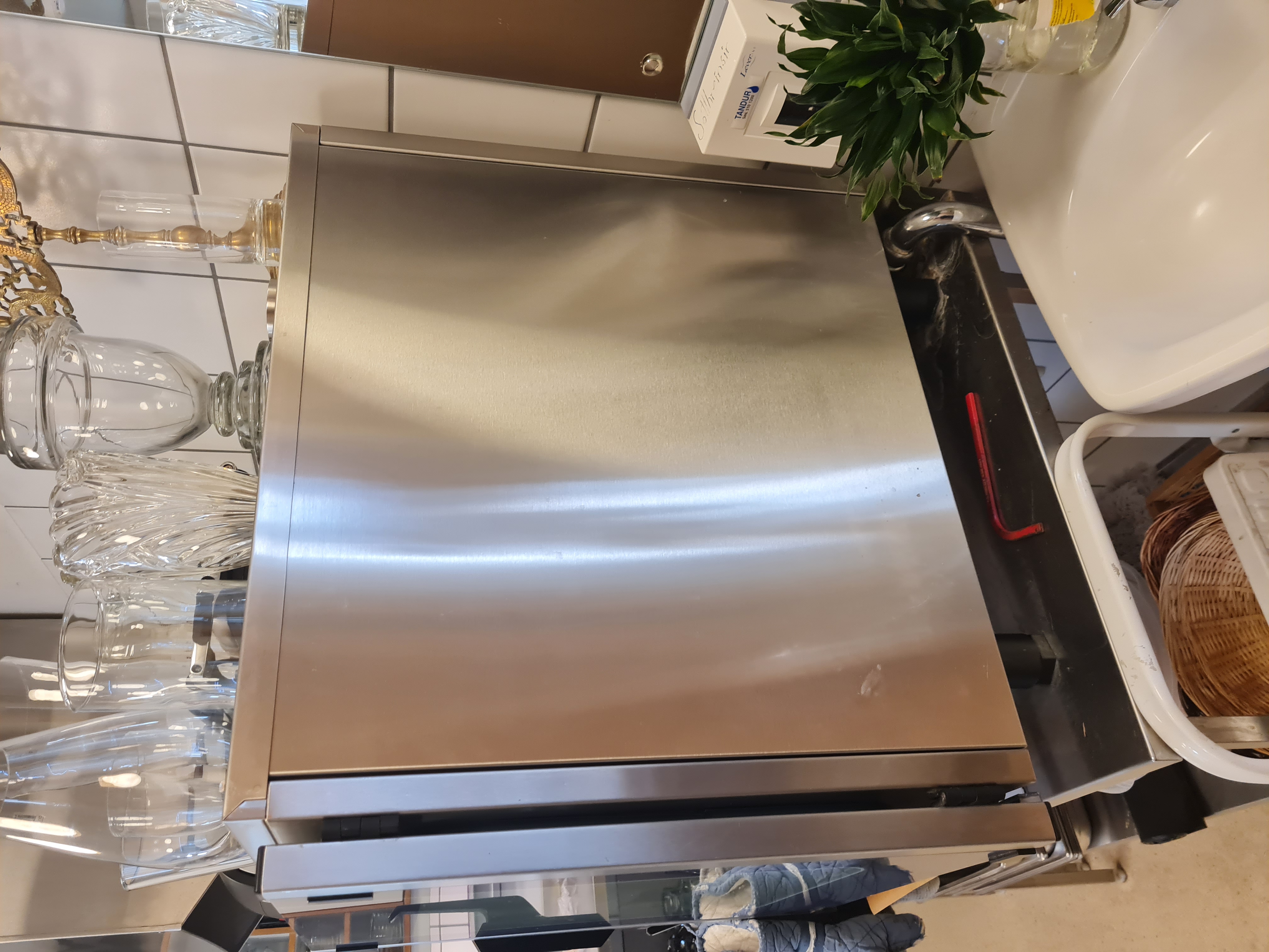SELT / SOLD Electrolux ofn, 6 skúffur 6