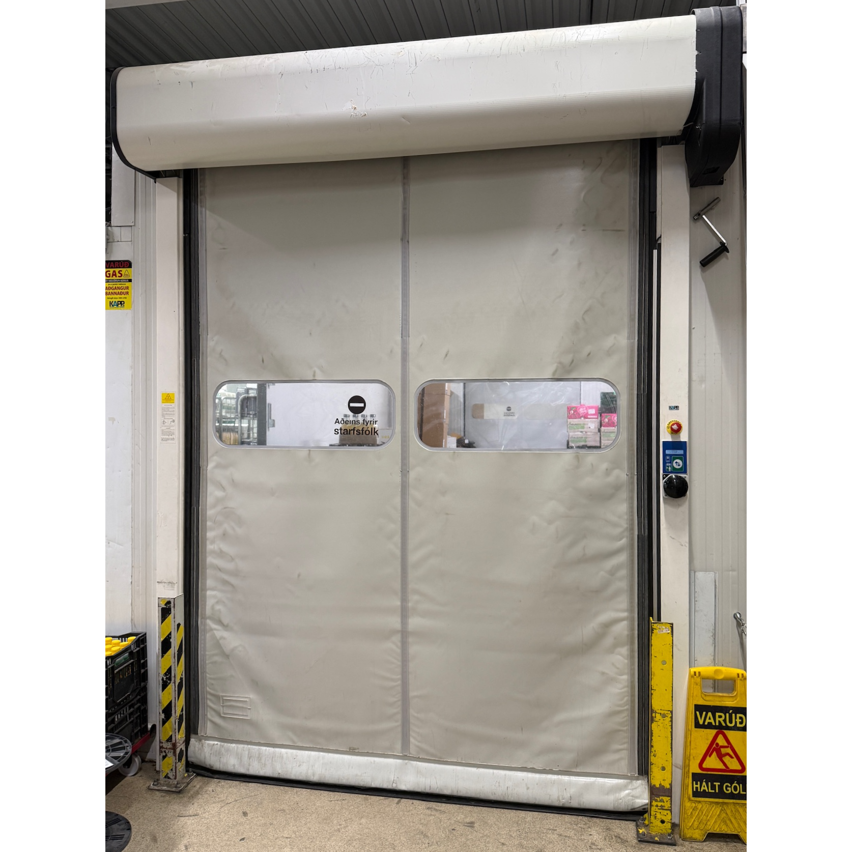 SELT / SOLD Incold hraðhurð frá Kapp ehf-H250xB220sm. (4 stk) 2