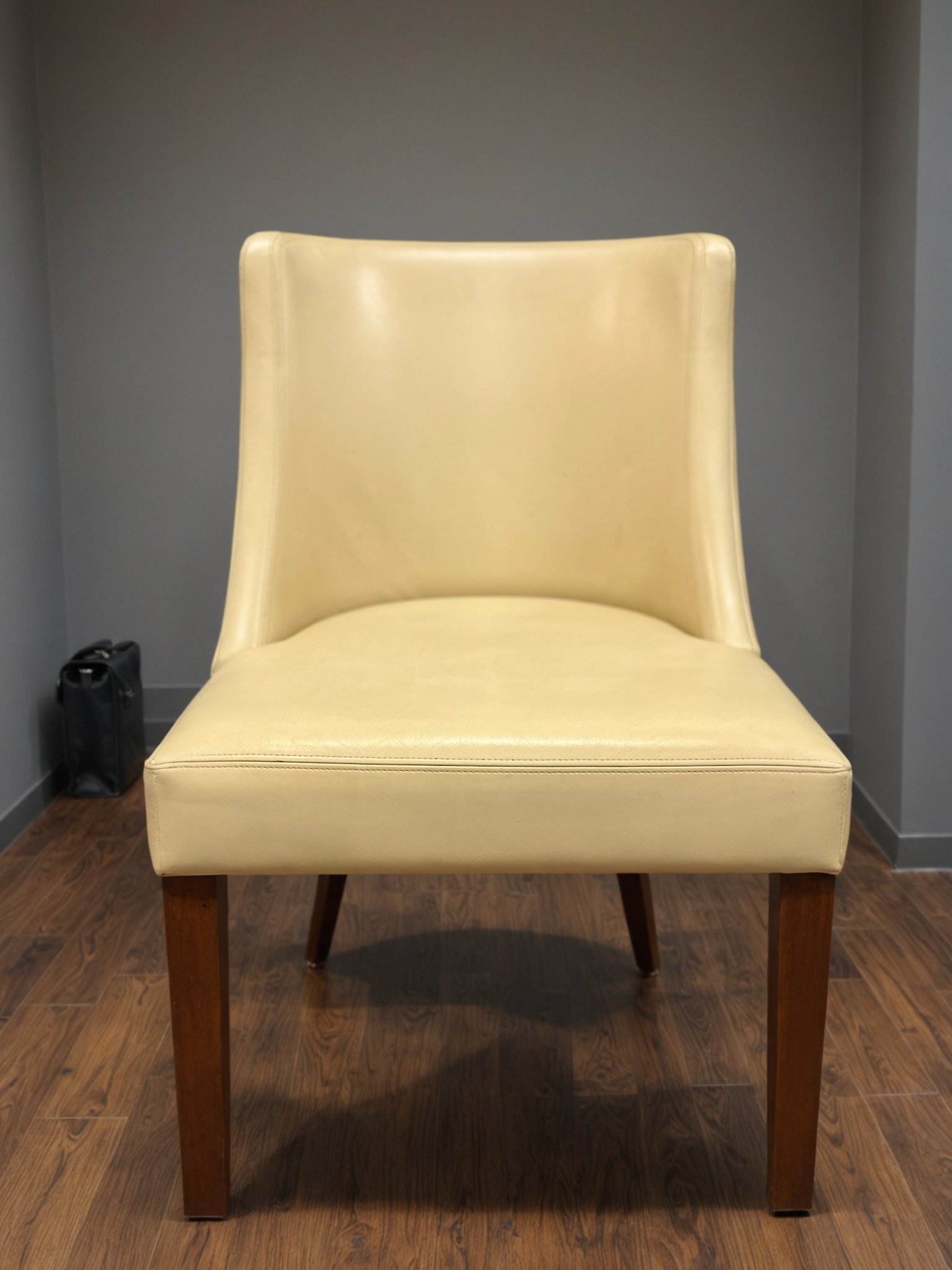 SELT / SOLD Rosello borðstofustóll