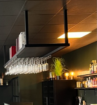 SELT / SOLD Glasarekki í loft svartur sérsmíði (2021) 3