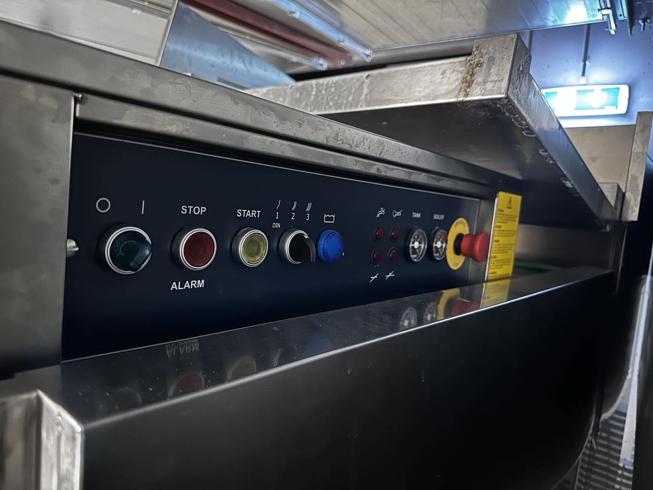 SELT / SOLD Aristarco AR 2500 uppþvottalína með stálrenniborði. 6
