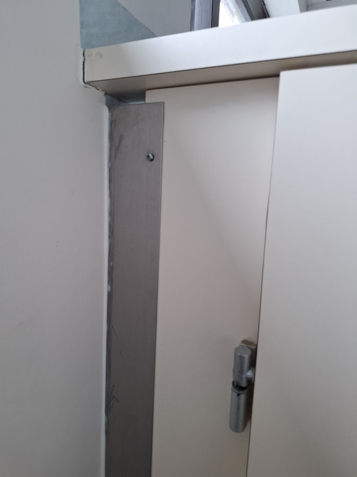 SELT / SOLD Nýleg WC skilrúm fyrir 2 klósett 14