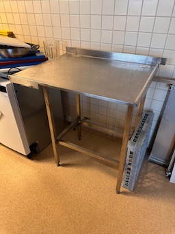 SELT / SOLD Stálborð, þurrkborð - B80 x D65 sm.