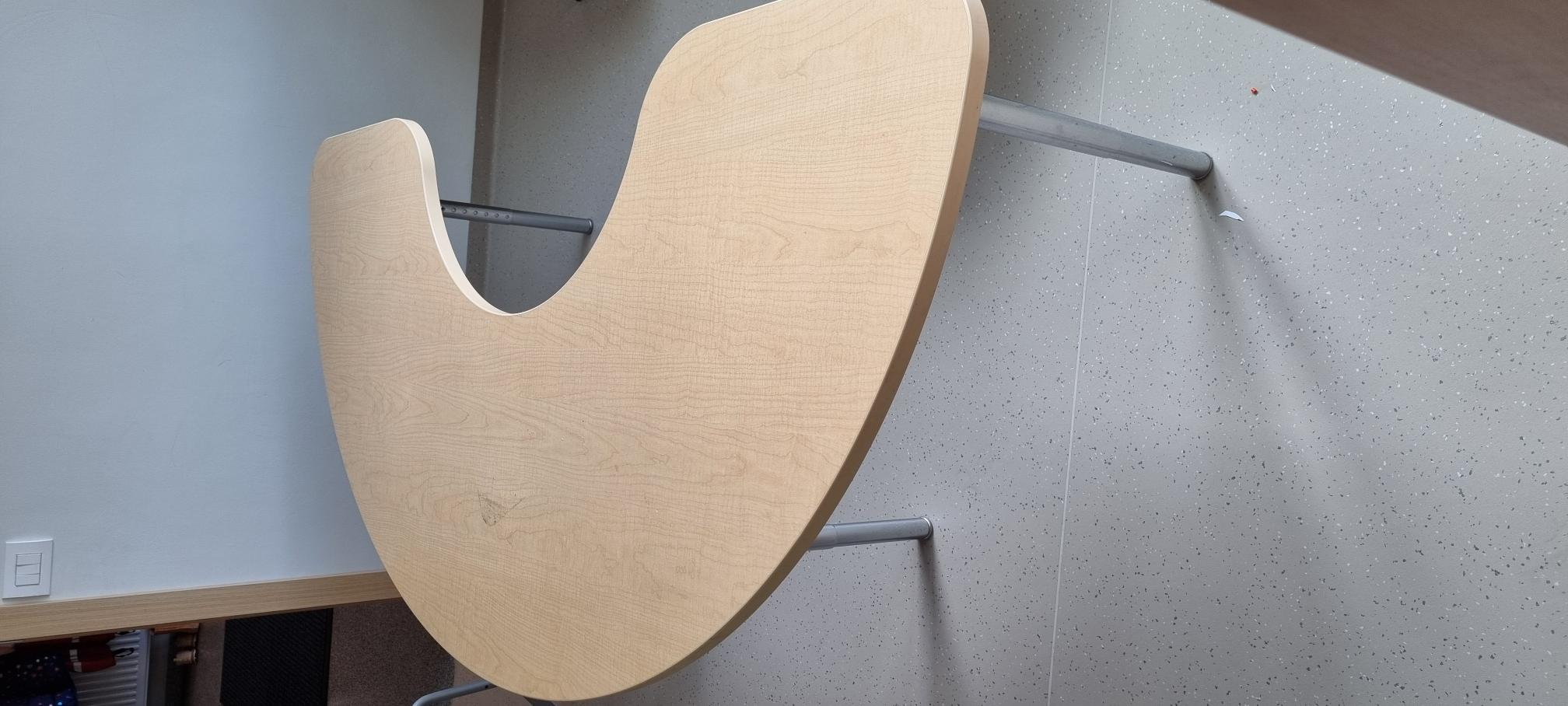 SELT / SOLD Bananaborð fyrir leikskóla