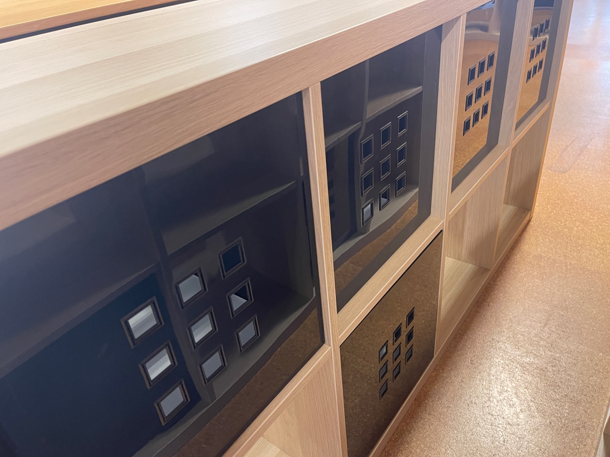 SELT / SOLD IKEA KALLAX 2x4 hillur - 2 stk til