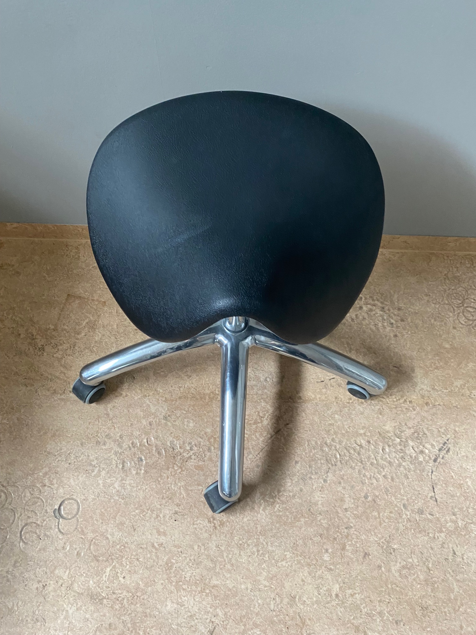 SELT / SOLD "Derby" Söðulstóll 4