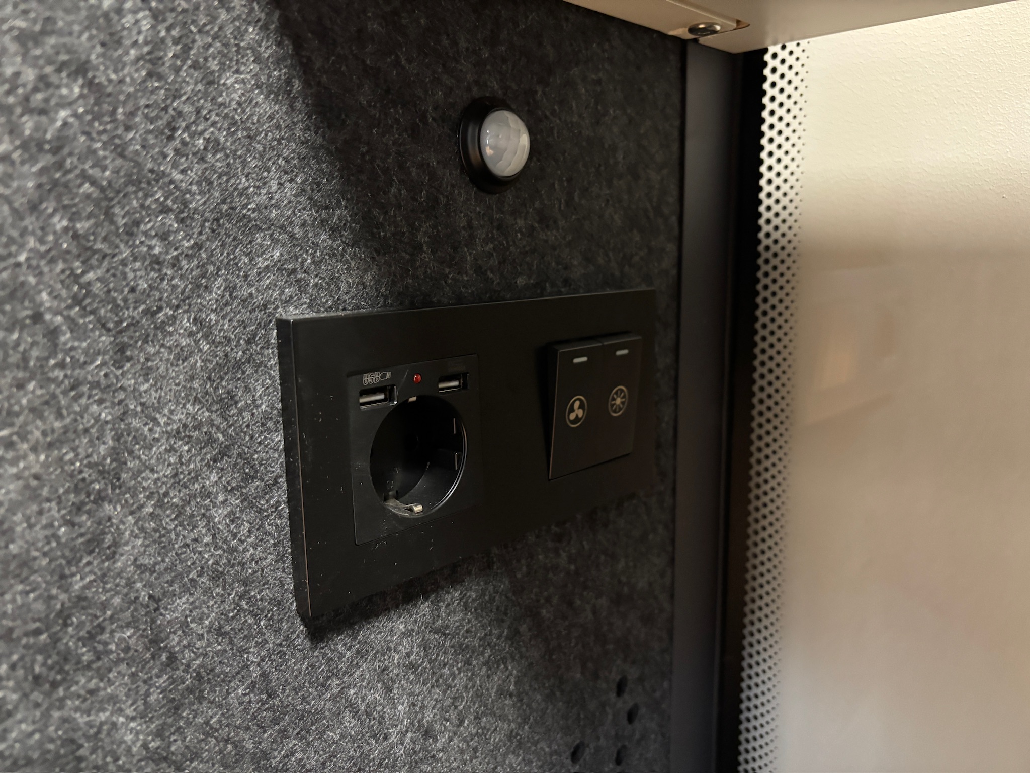 SELT / SOLD Soundbox næðisrými, 2ja manna 5