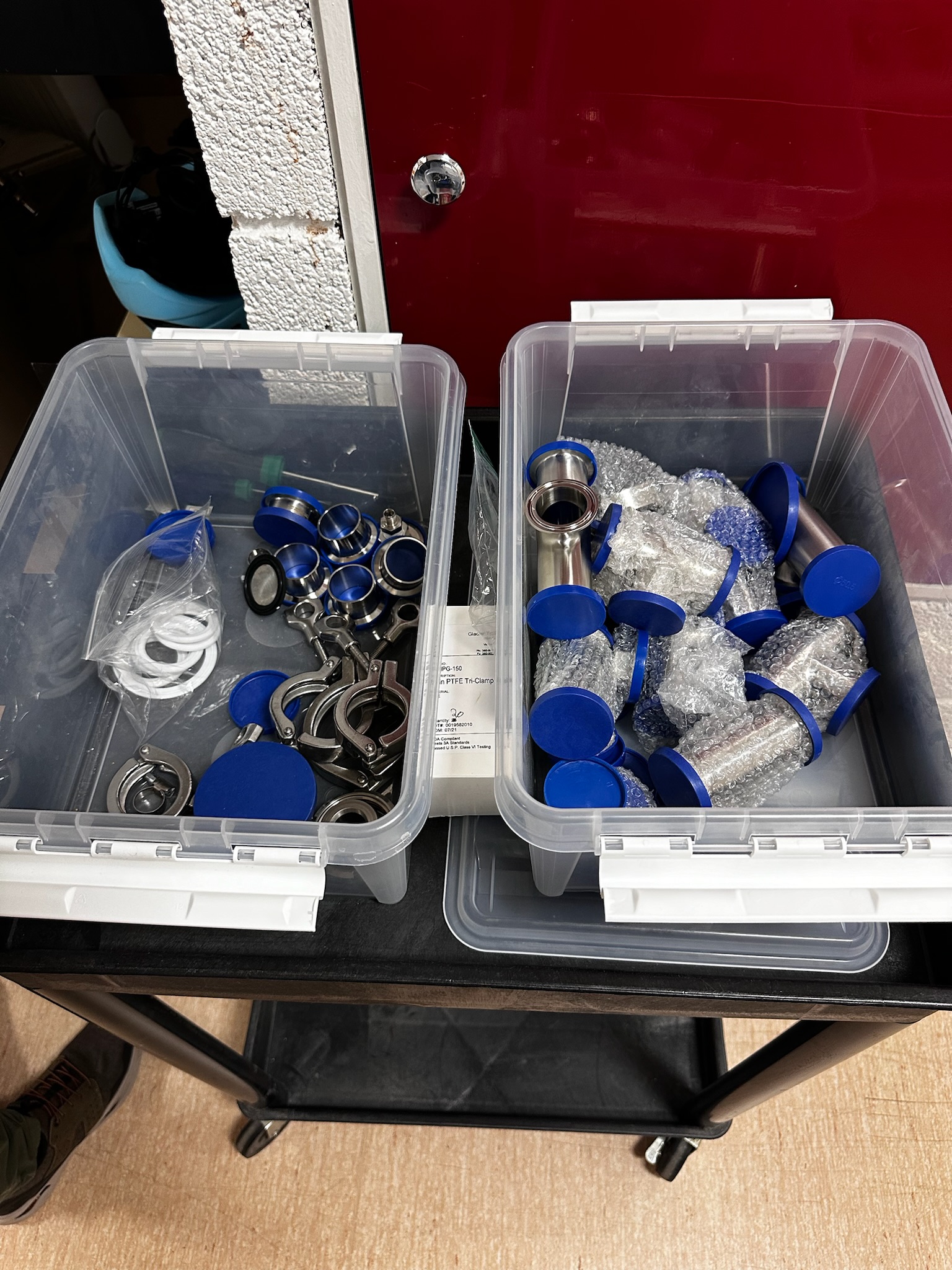 SELT / SOLD Breyttur 300L tankur notaður sem Bioreactor 10