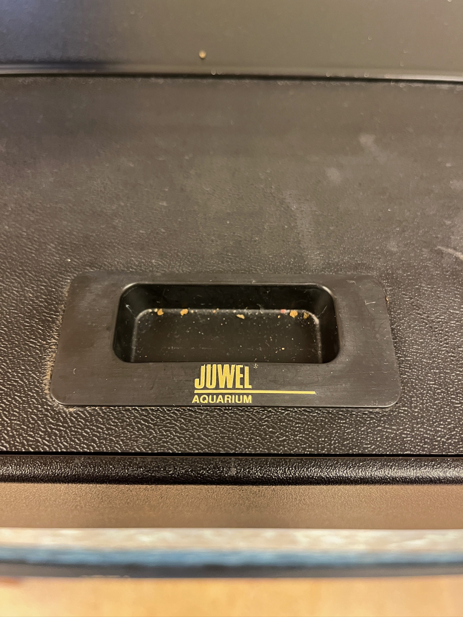 SELT / SOLD Juwel fiskabúr ljós, dælur og skápur 8